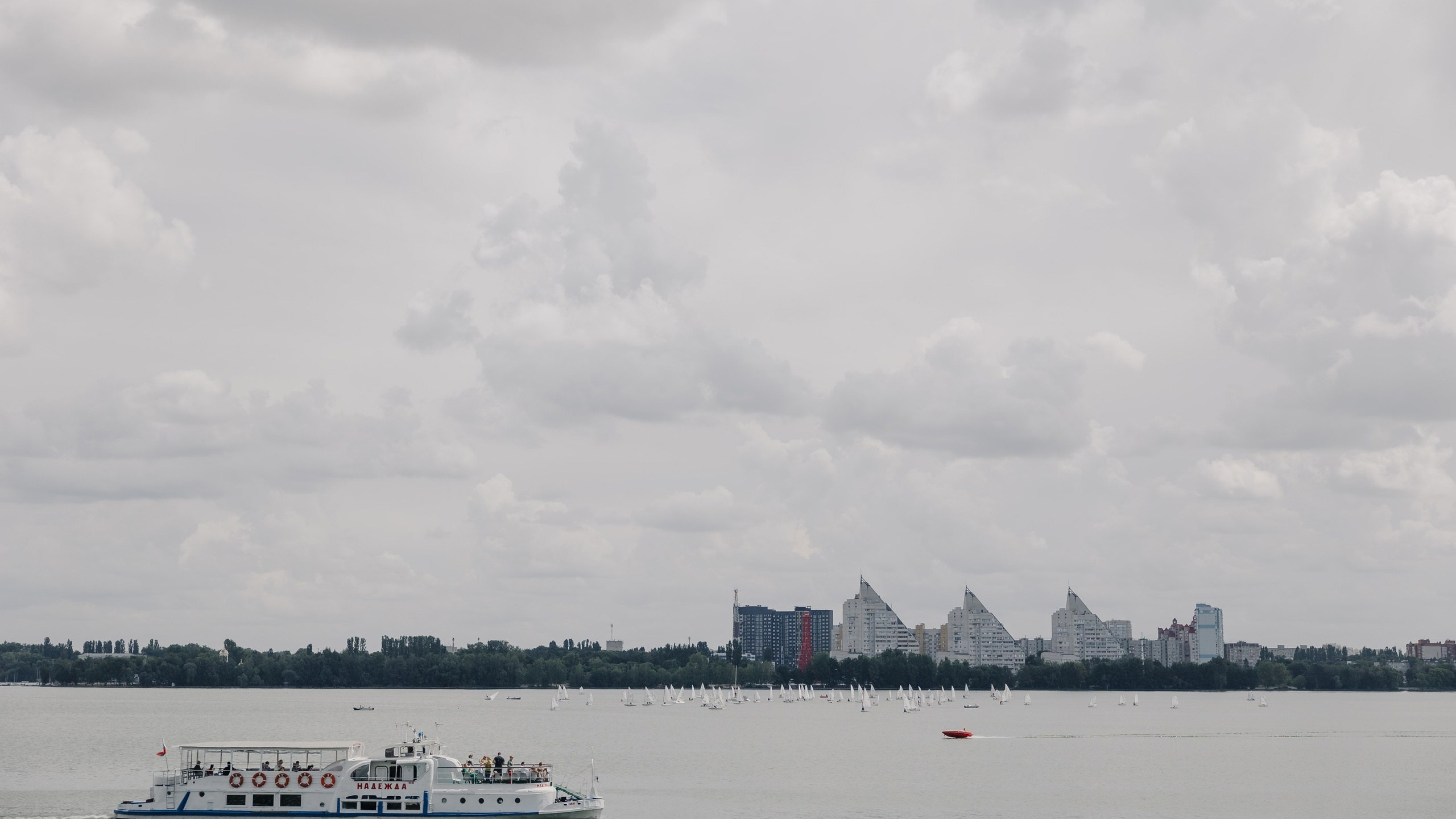 Петровская набережная. Свадебный и семейный фотограф в Воронеже Алексей Мешалкин