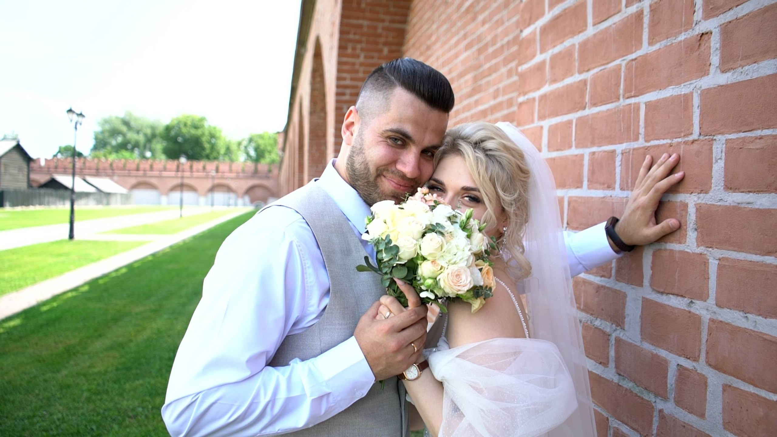 Свадебная прогулка. Видеограф-фотограф в Туле и области Андрей Попов. Студия «РЕСПЕКТ»