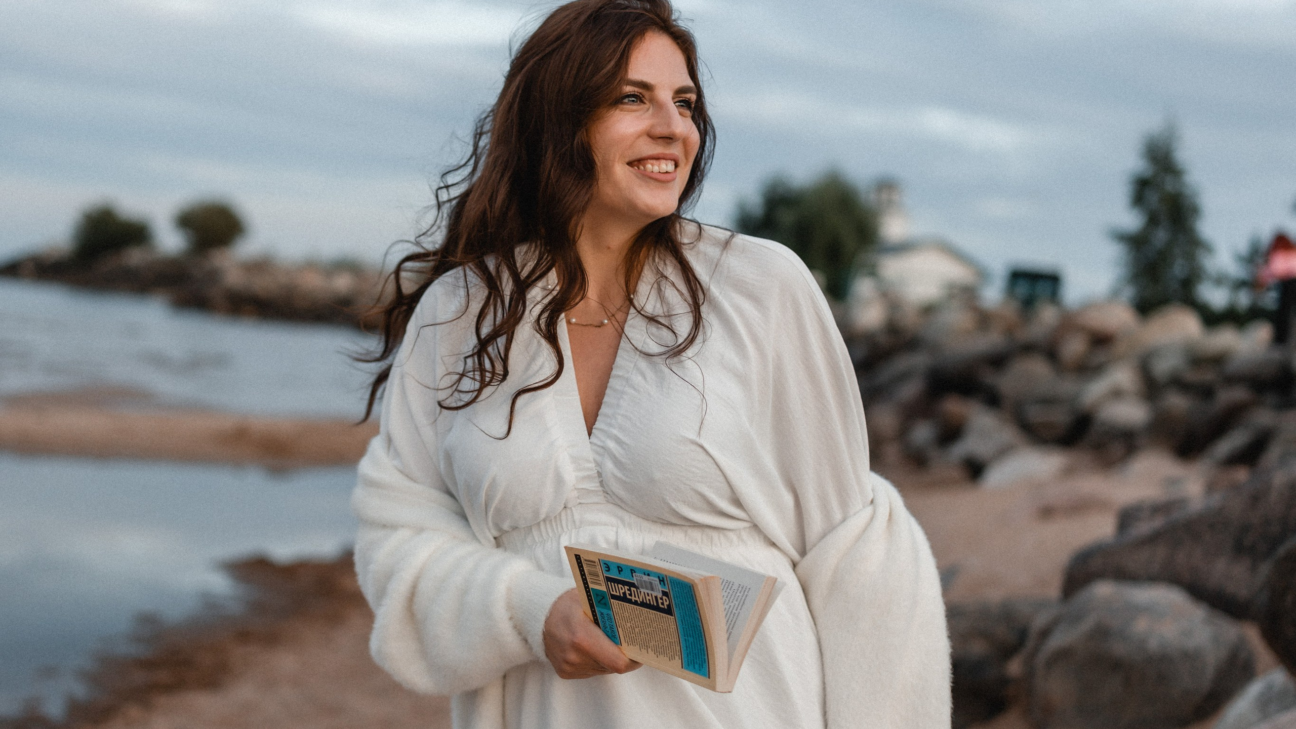 На берегу моря