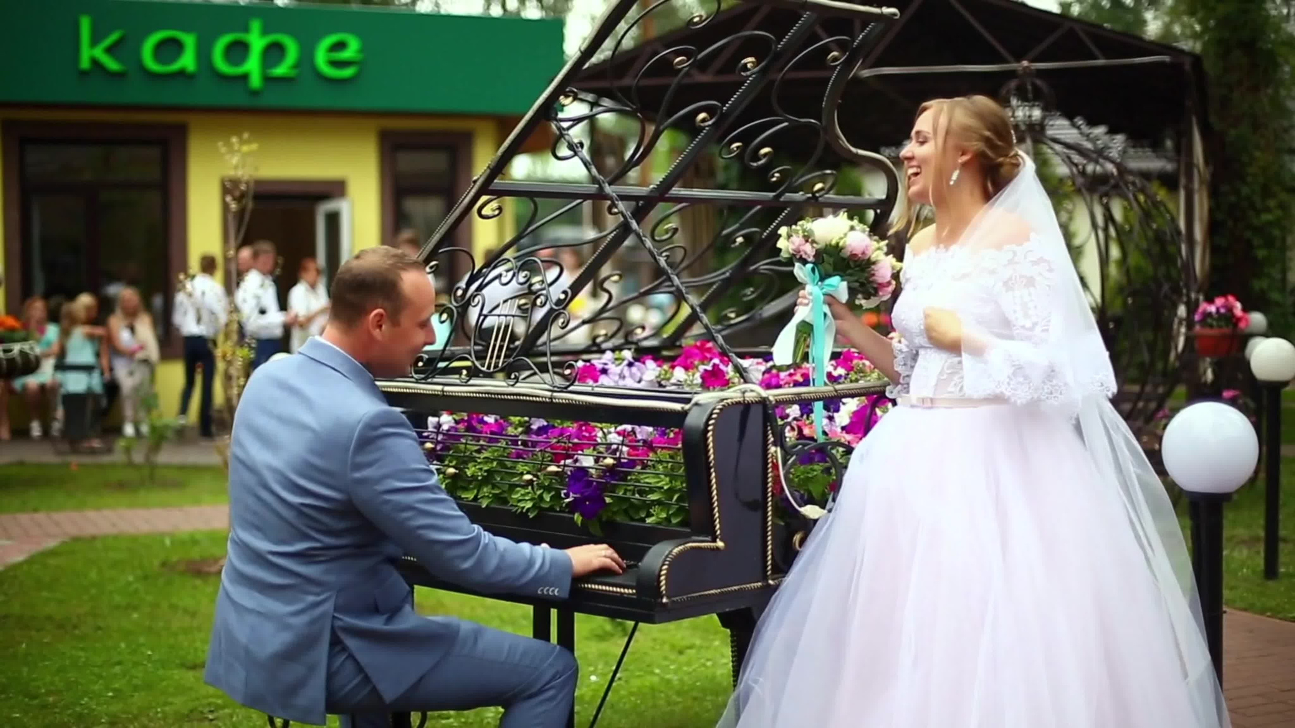 Антон и Виктория 15 06. Свадебный и семейный фотограф-Королева Натали/Раменское-Жуковский-Москва/тел.+7 (985) 153-75-43