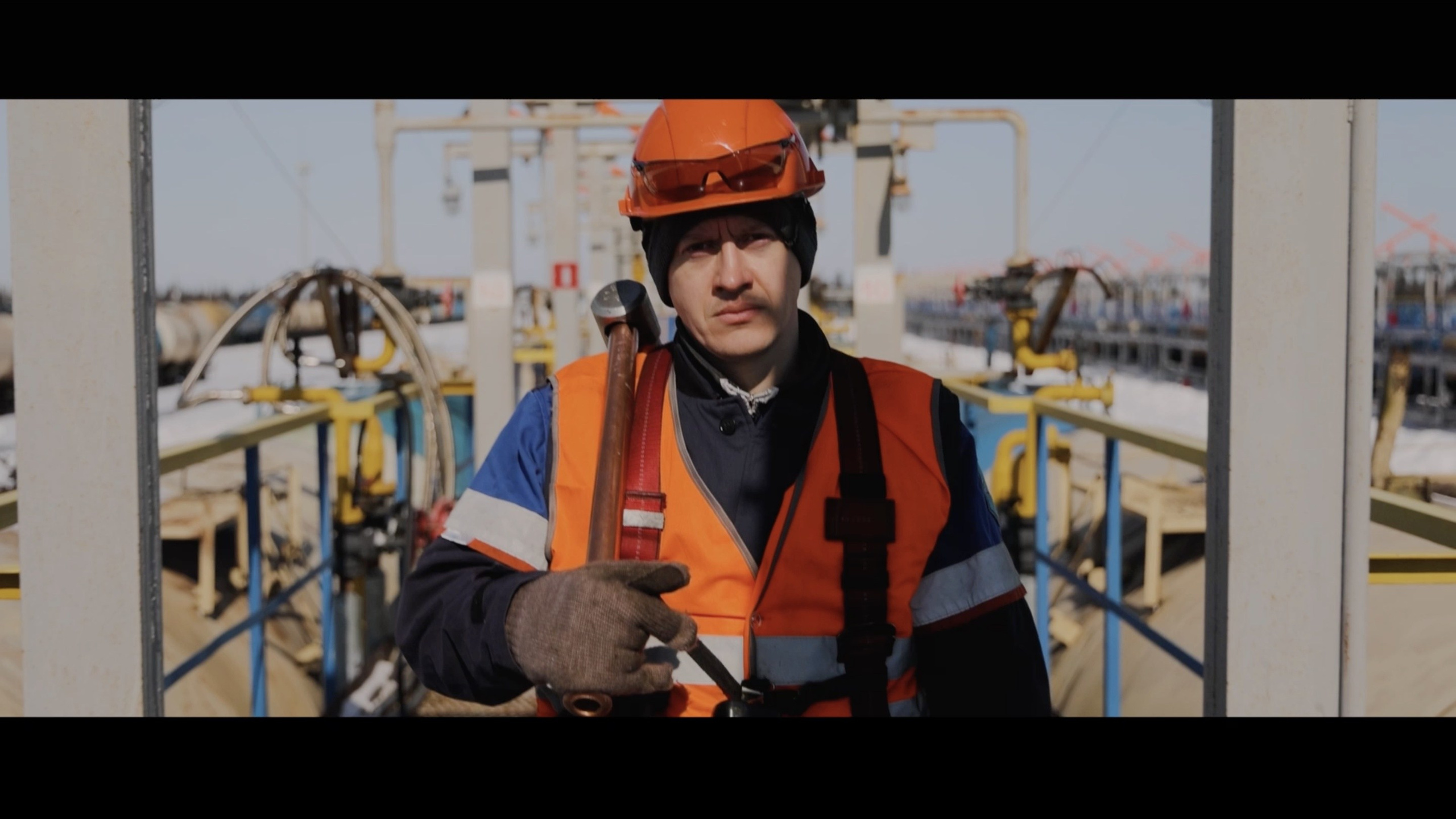 Фильм о предприятии. Профессиональный оператор и видеограф в Москве