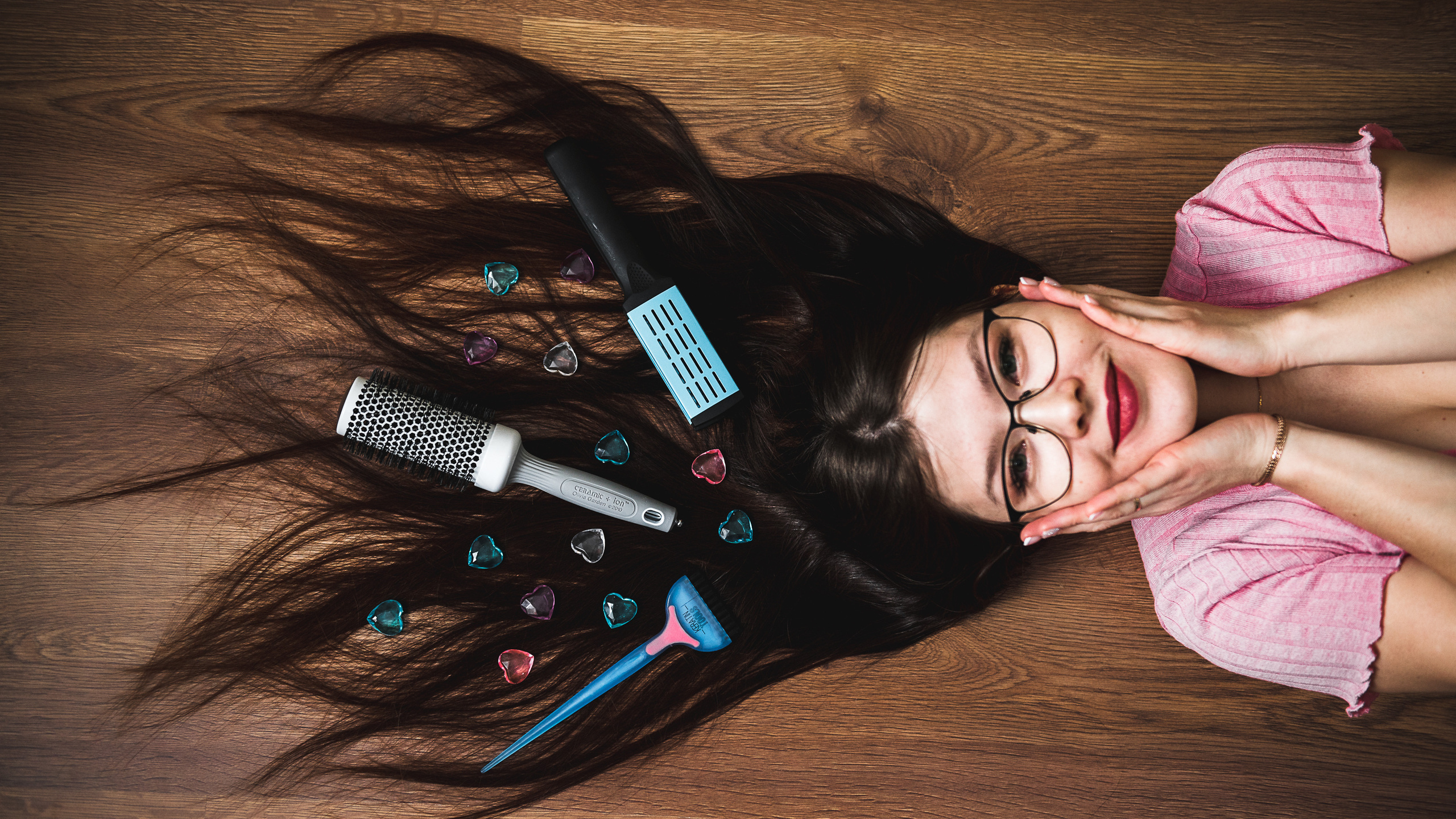 Мастеру кератинового выпрямления волос