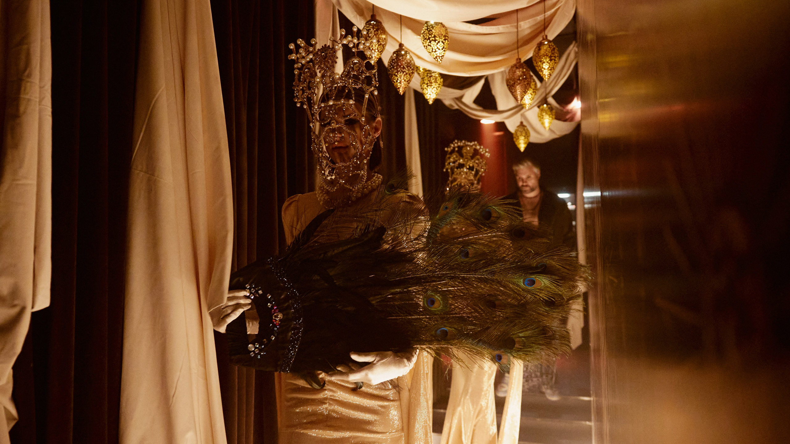 ILLEGAL FRIENDS MIRAGE