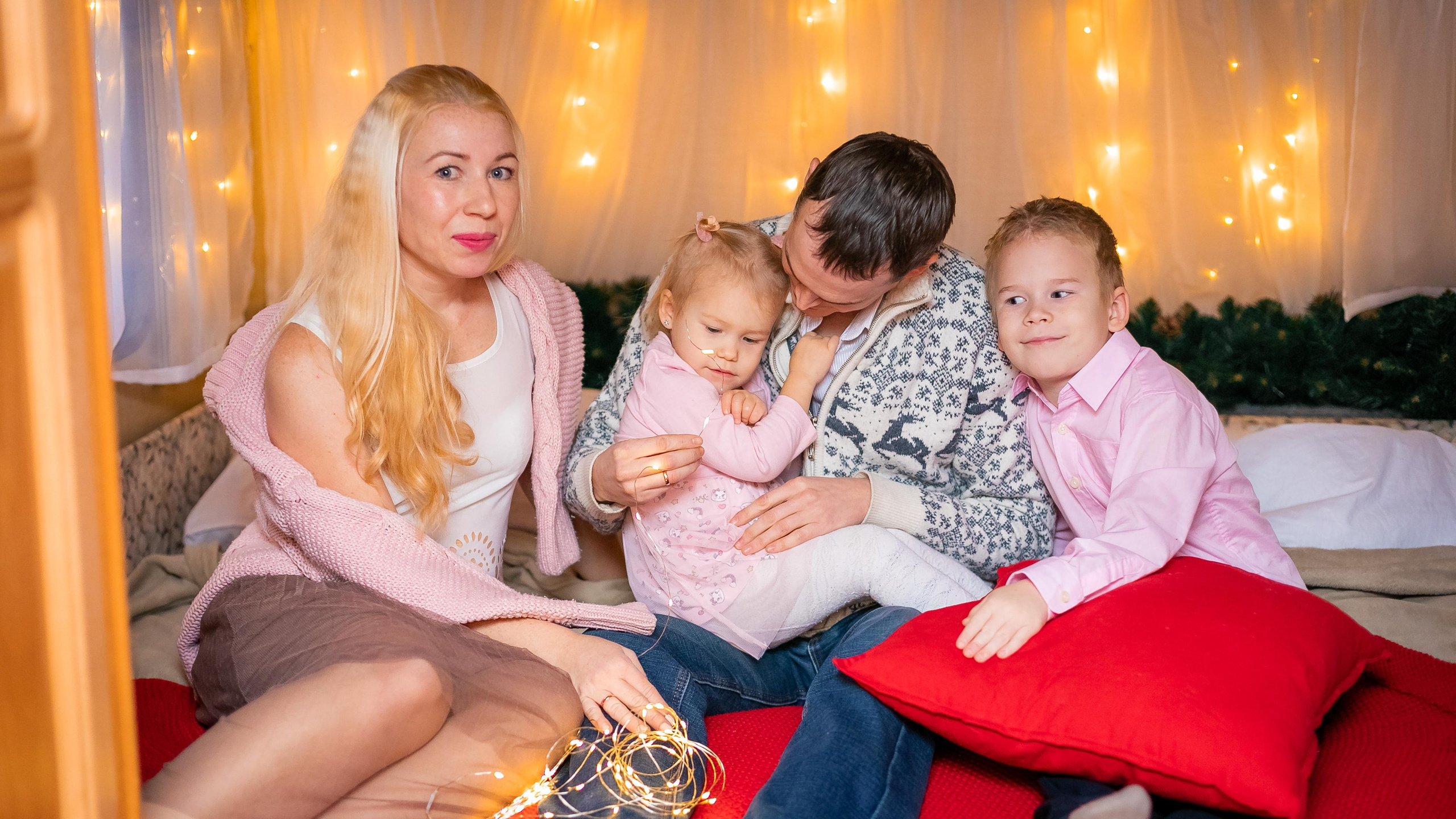 Света с семьей