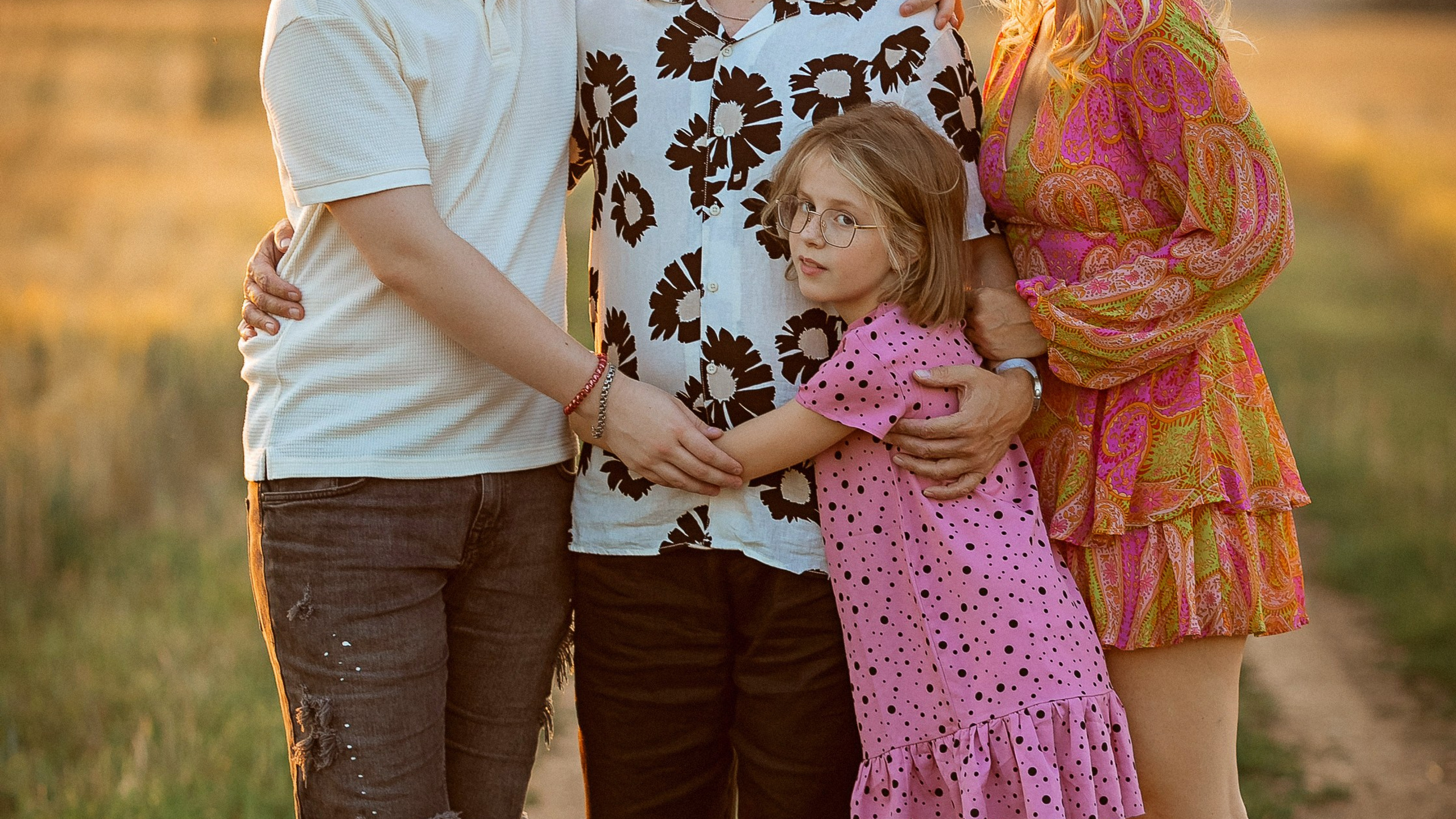 Наталья в поле семьей