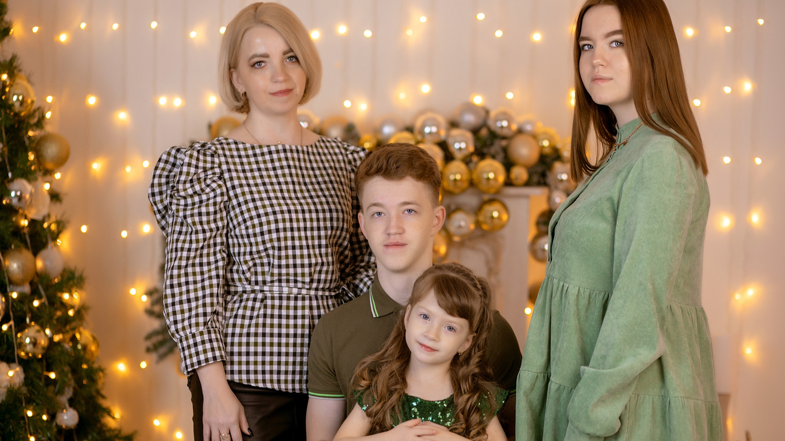 Лена с семьей