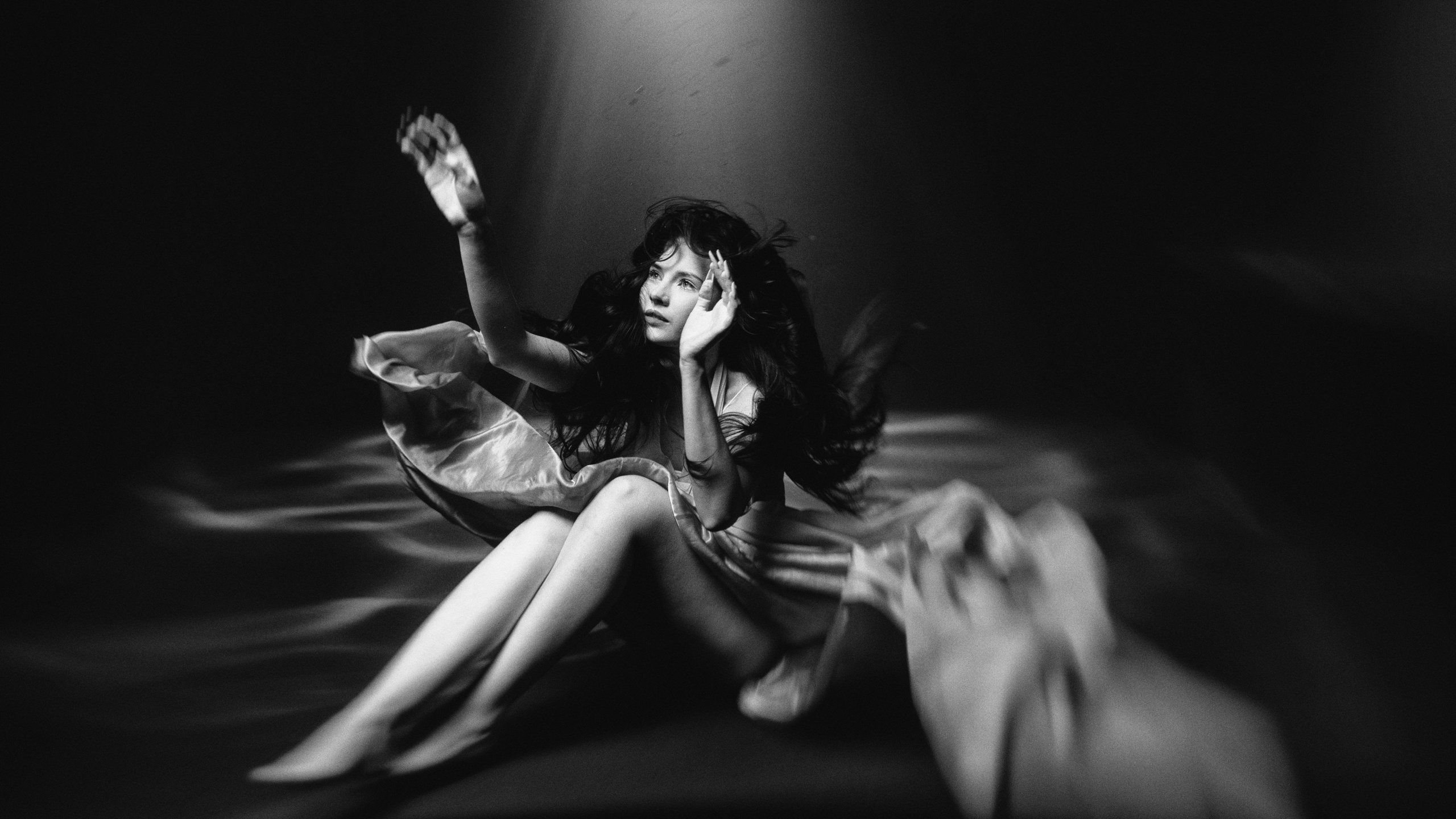 Ариэль Black & White