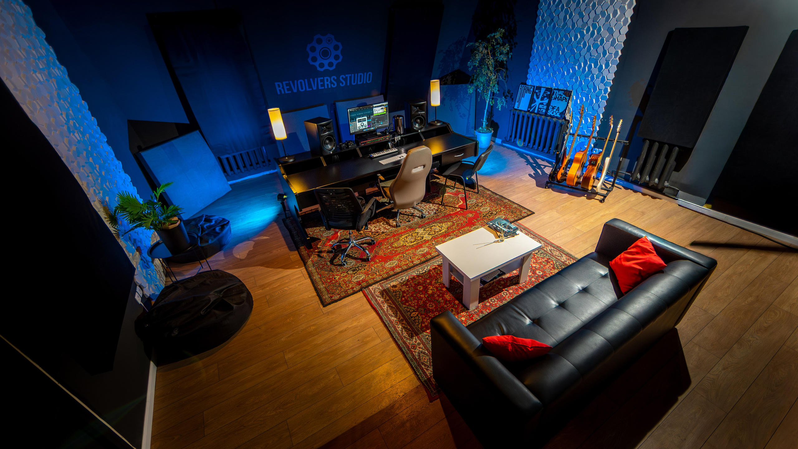 Съемка интерьера Revolver Studio