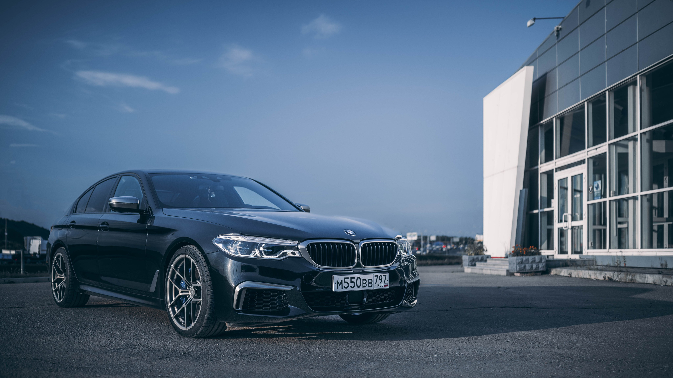 BMW m550i