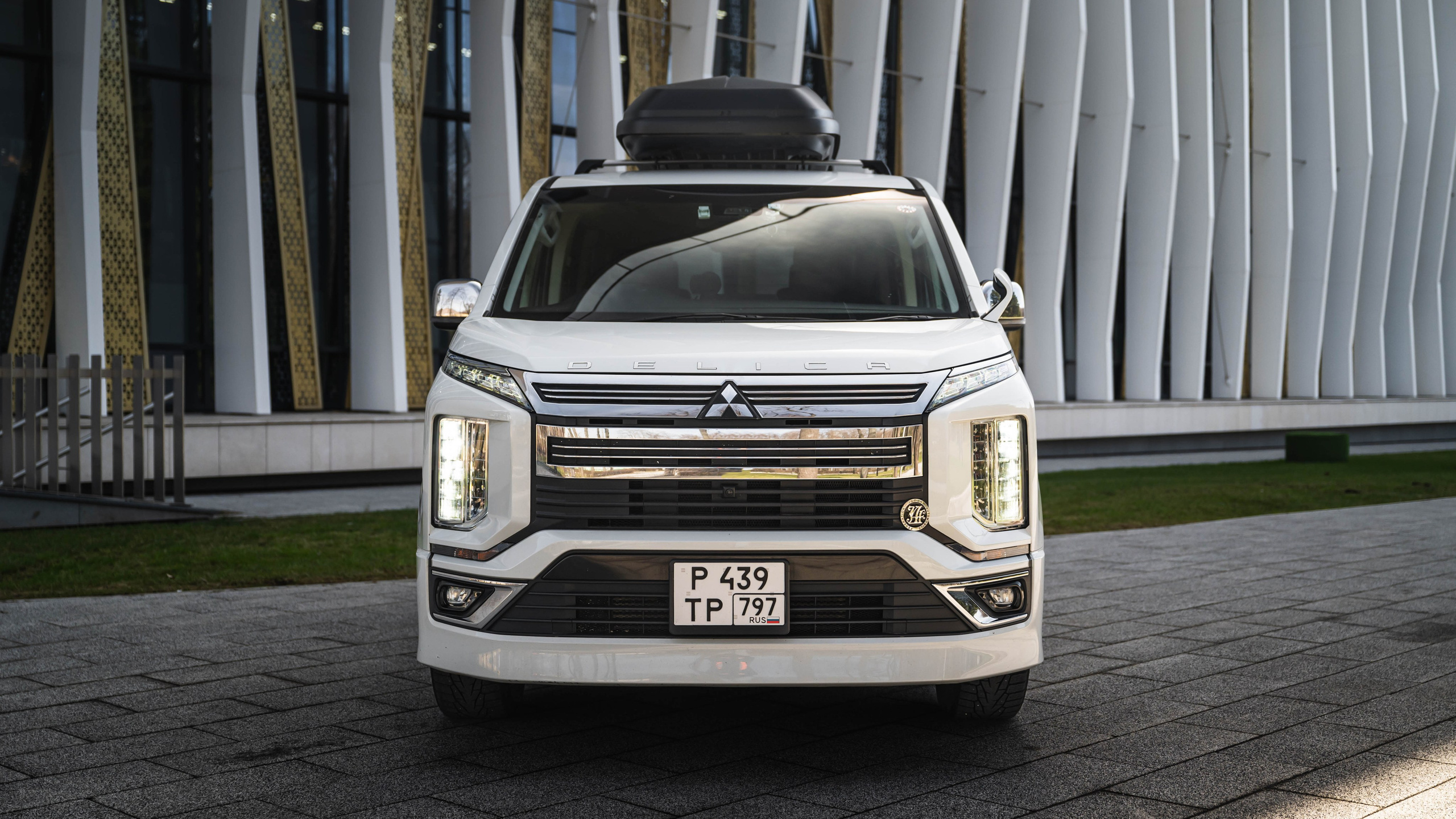 Mitsubishi Deliсa d5