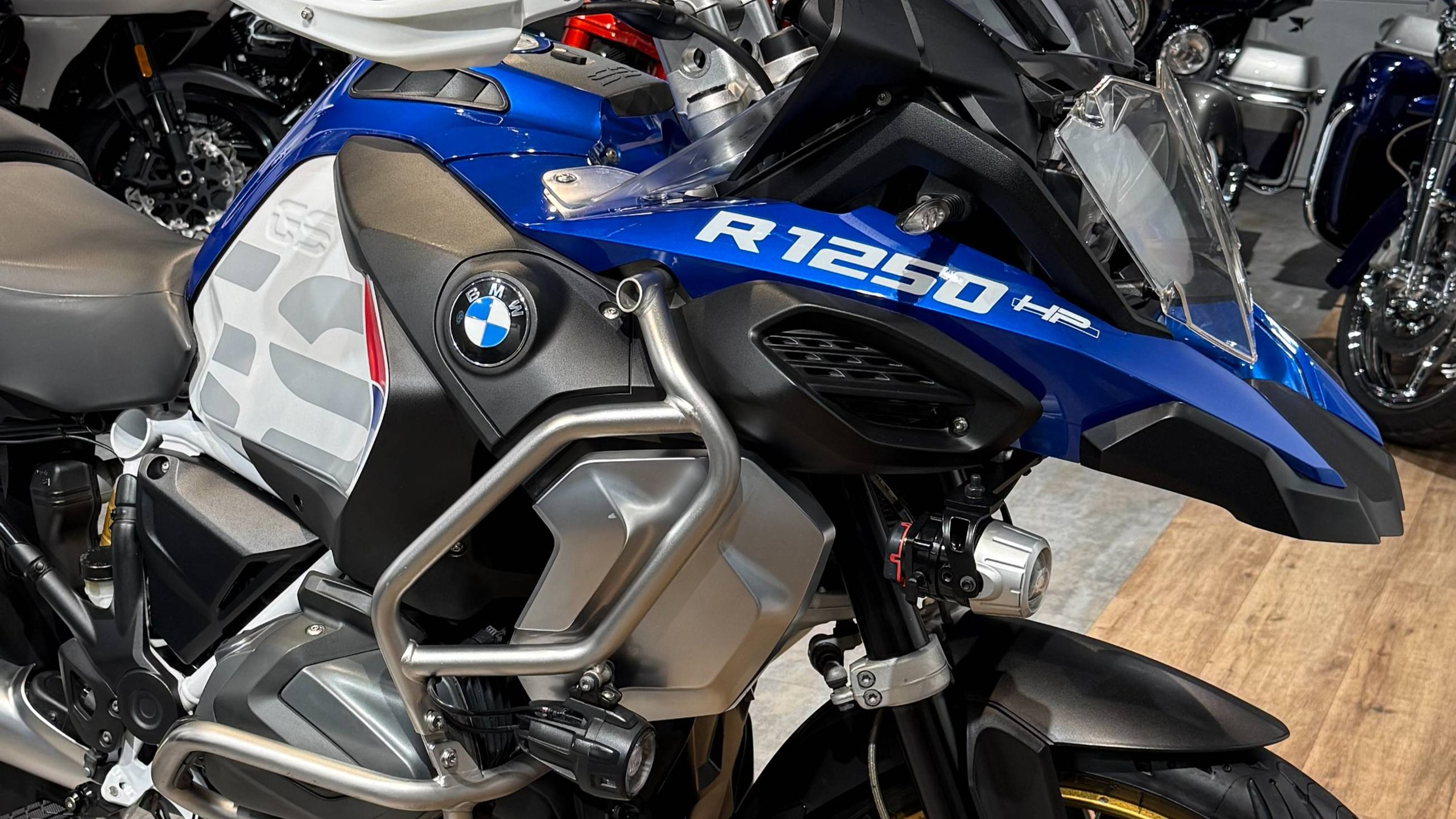 BMW R1250GS ADV Rallye HP. Hello Davidson, Москва. Только хорошие мотоциклы…