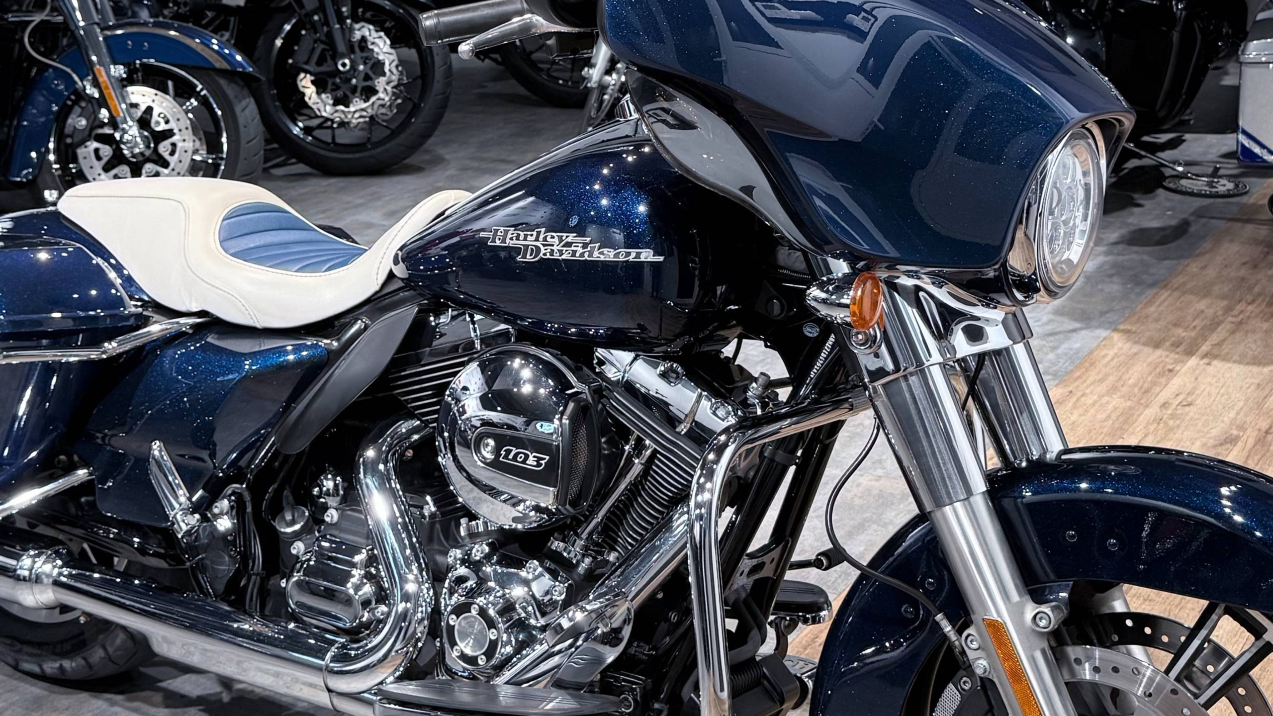 2014 Street Glide 103 ABS. Hello Davidson, Москва. Только хорошие мотоциклы…