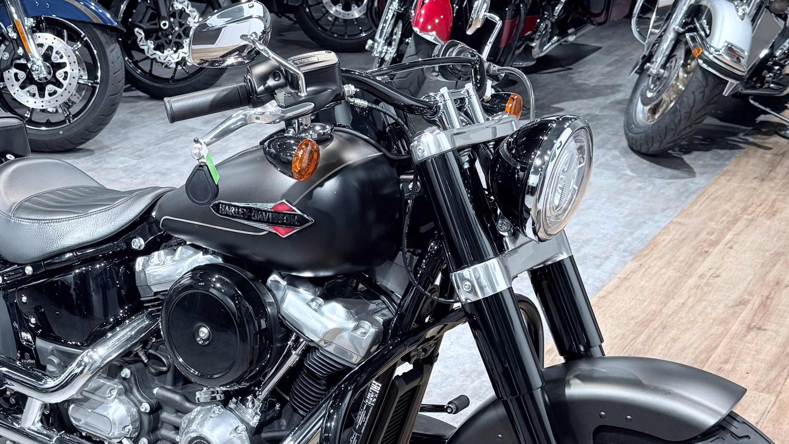 2022 Softail Slim (Rock RIver Denim). Hello Davidson, Москва. Только хорошие мотоциклы…