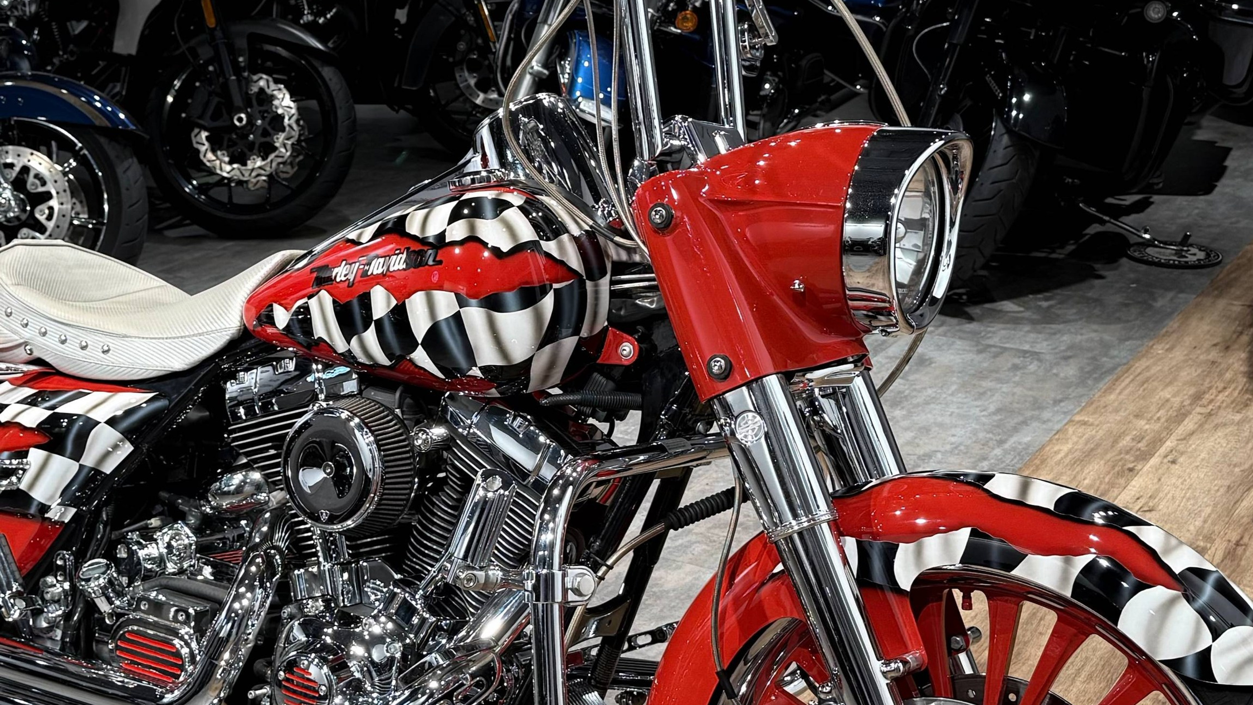 Road King (Elvis Presley). Hello Davidson, Москва. Только хорошие мотоциклы…