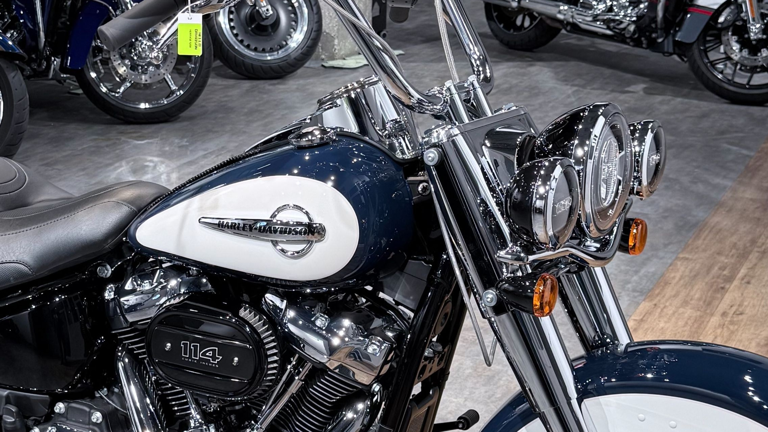 114 Heritage NEW (Billiard Blue & White). Hello Davidson, Москва. Только хорошие мотоциклы…