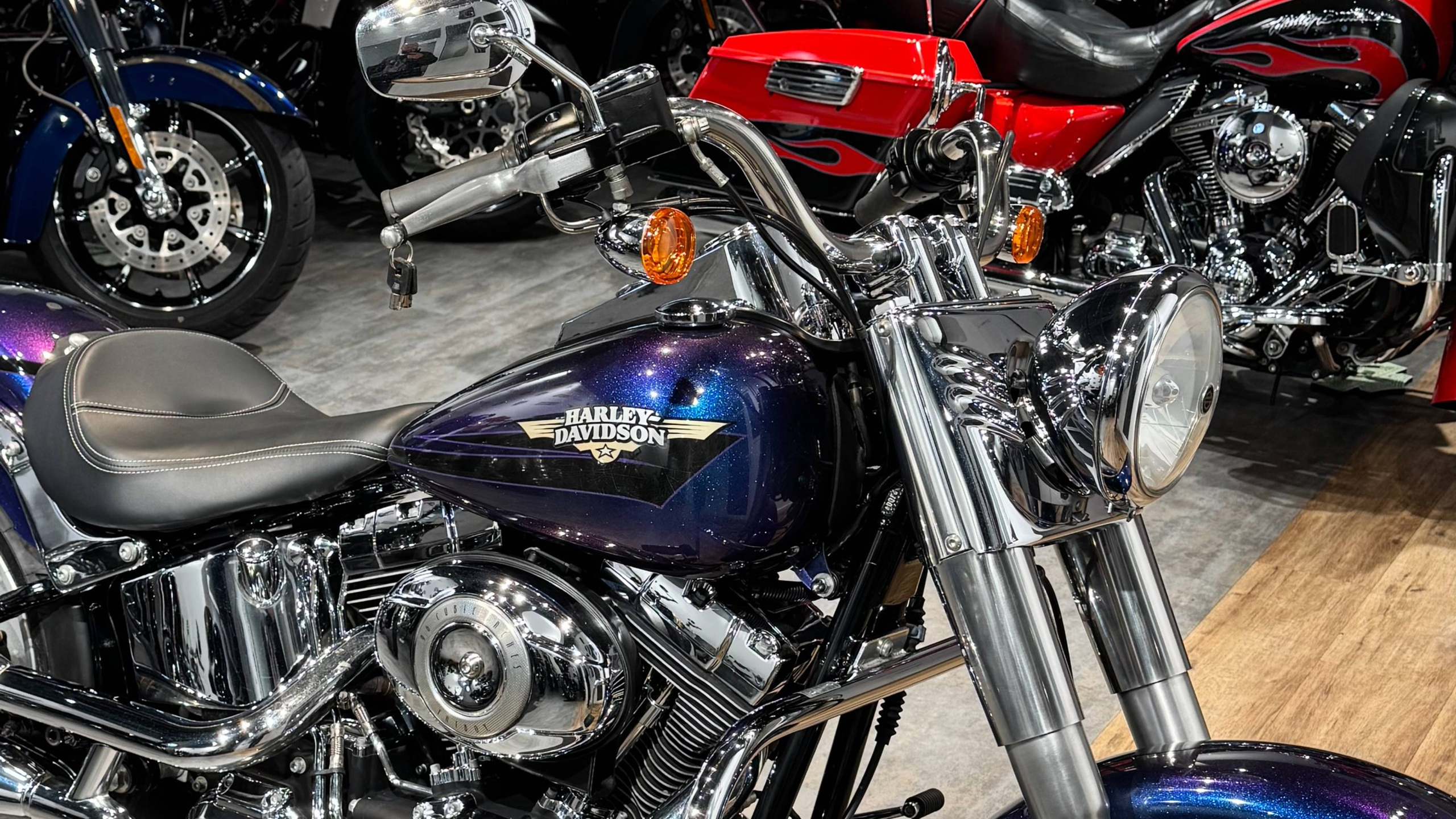 Мотоциклы Harley-Davidson 2010 Fat Boy (Flame Blue Pearl) (Softail)  — купить мотоцикл. Hello Davidson, Москва. Только хорошие мотоциклы…