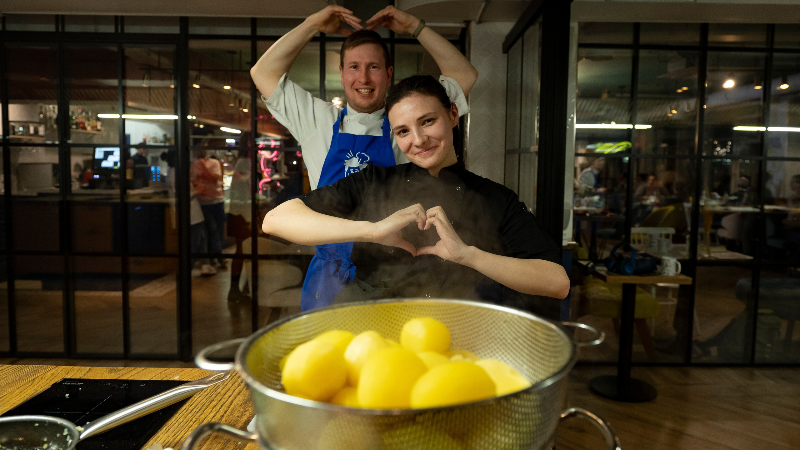 Ночлежка и Дети на кухне