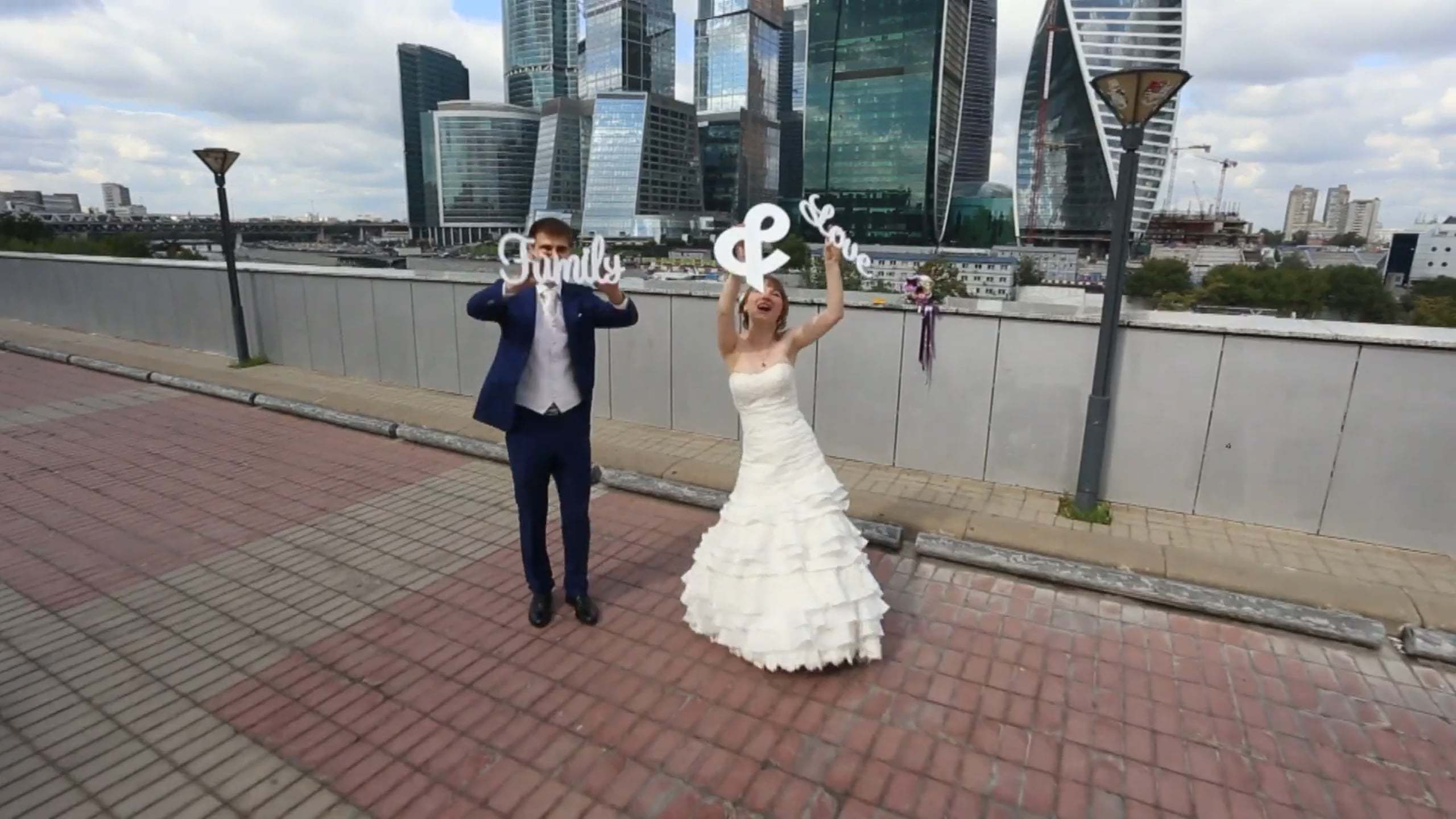 Свадебные клипы. Видеосъемка свадеб. Видеооператор на свадьбу в Москве