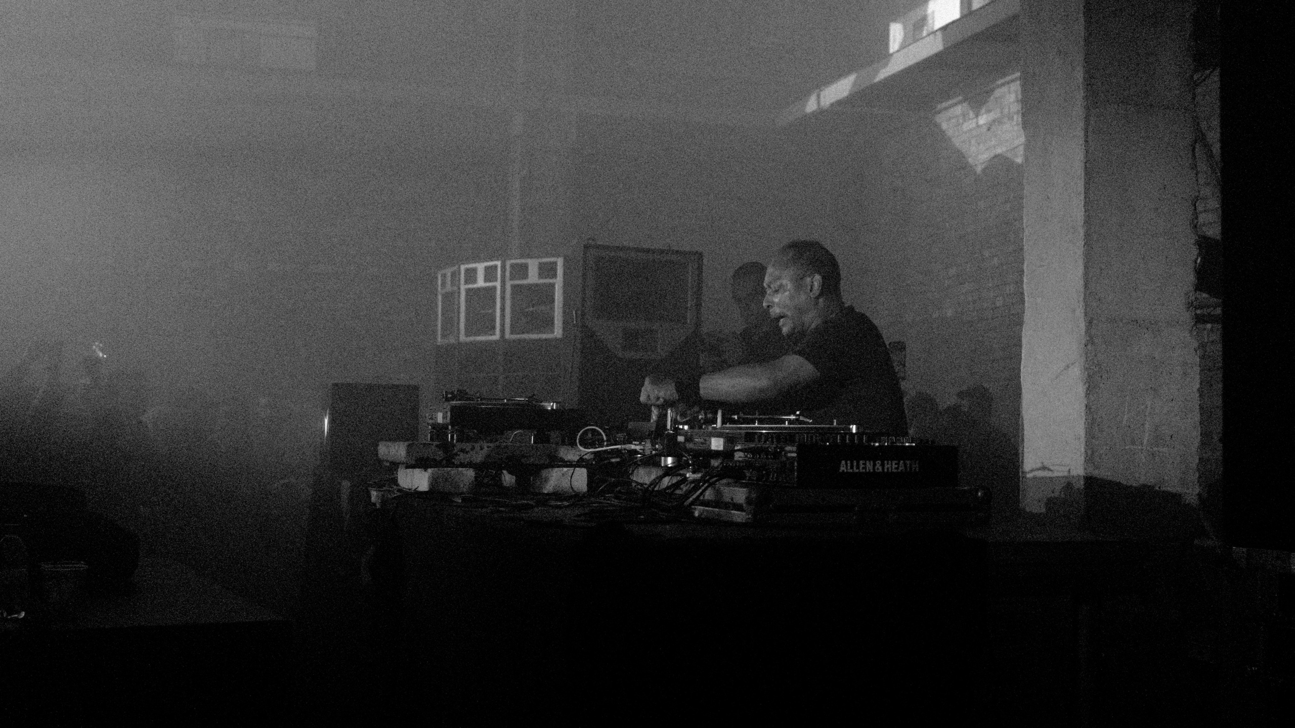 M_Division/Derrick May/26.09.25/K-30
