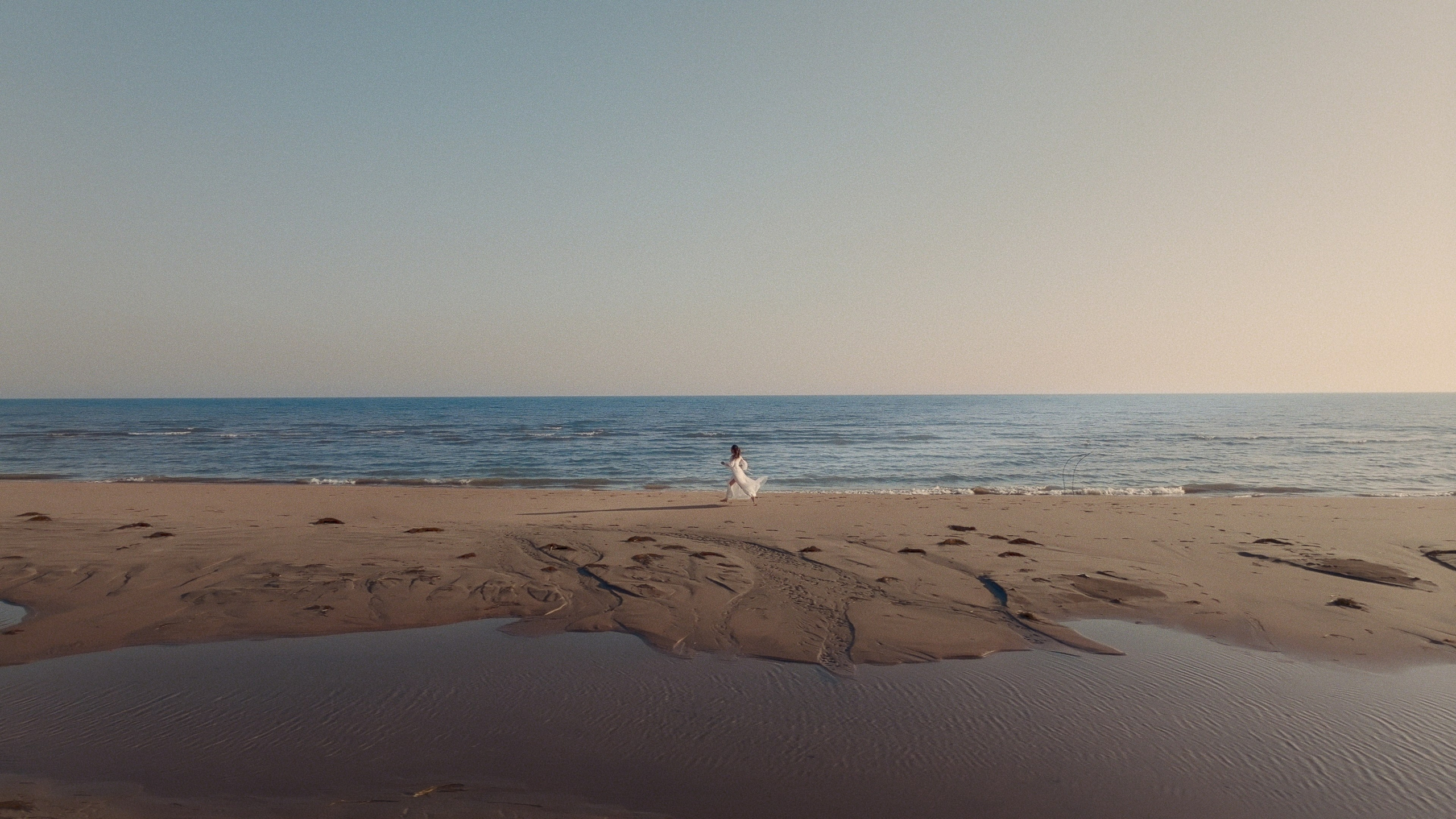 Лавстори • Музыкальный клип