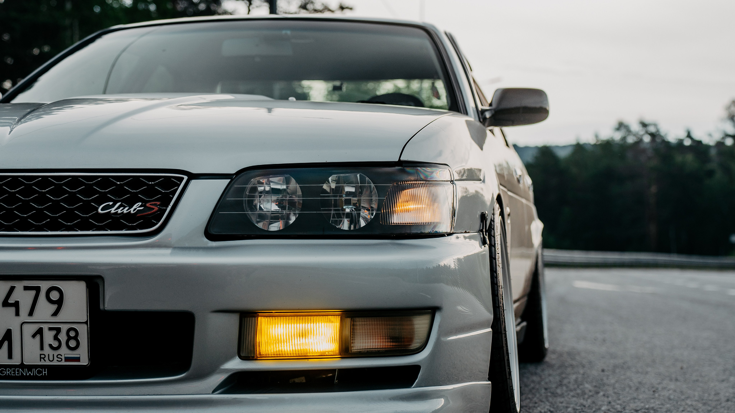 Nissan Laurel 35 — 25'