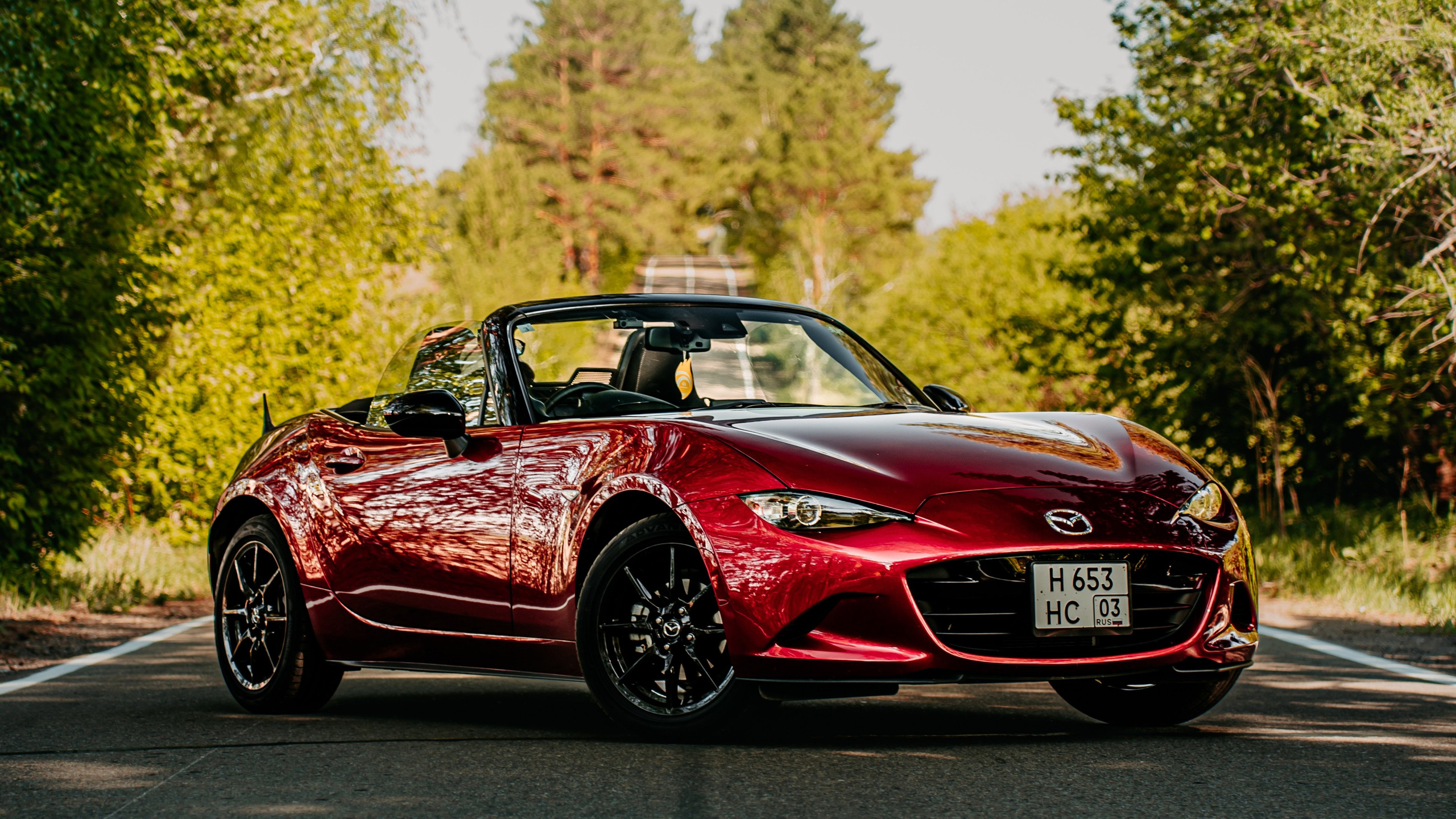 Mazda Roadster 25'