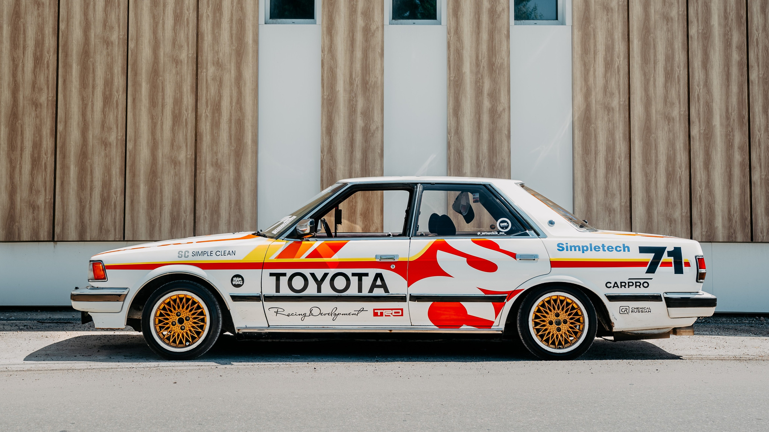 Toyota Chaser — 25'