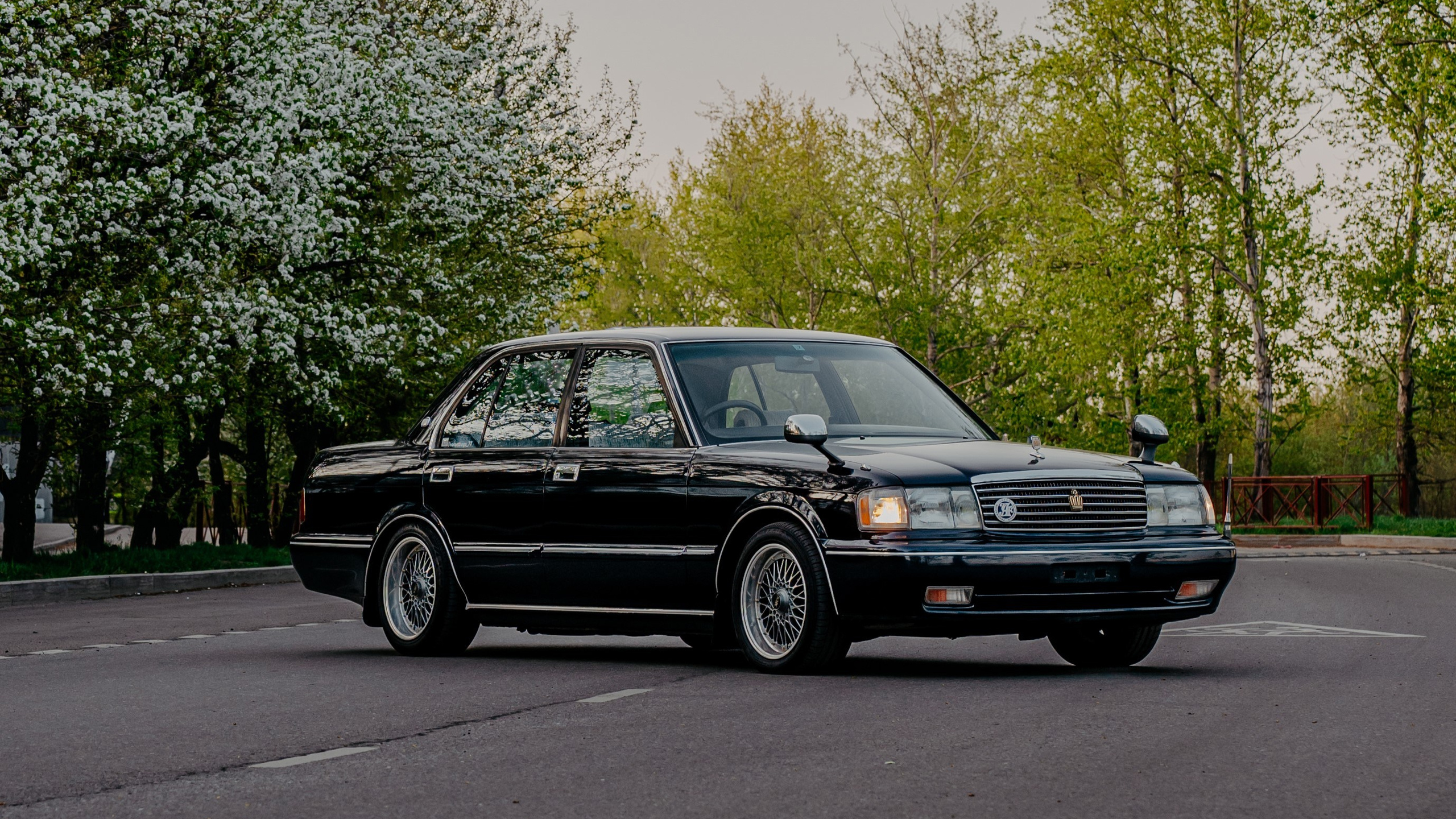 Toyota Crown 25'
