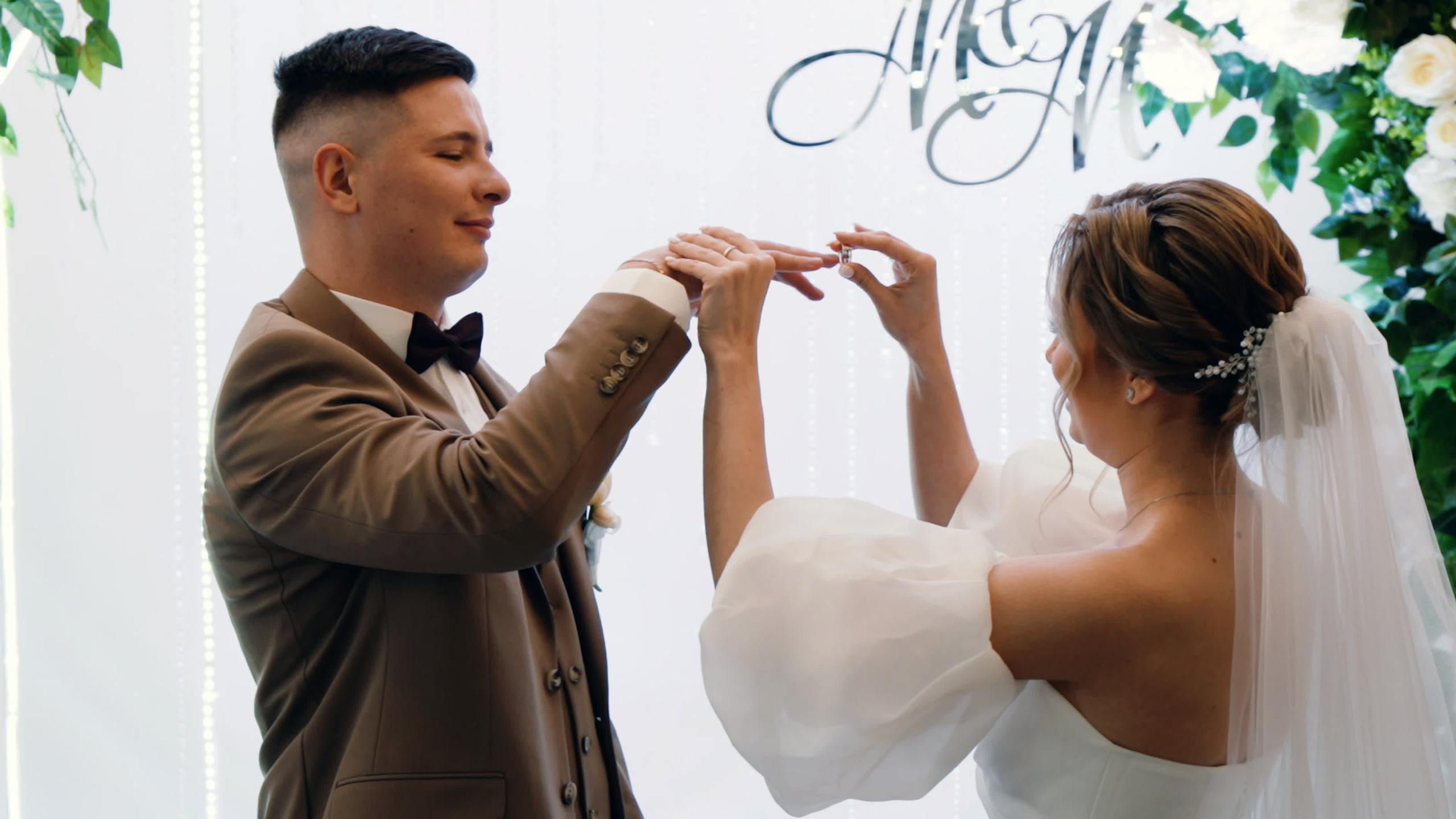 Свадебный клип. Свадебное видео. Свадебный фильм. Видеосъемка, видеограф в Донецке Николай Хоришко