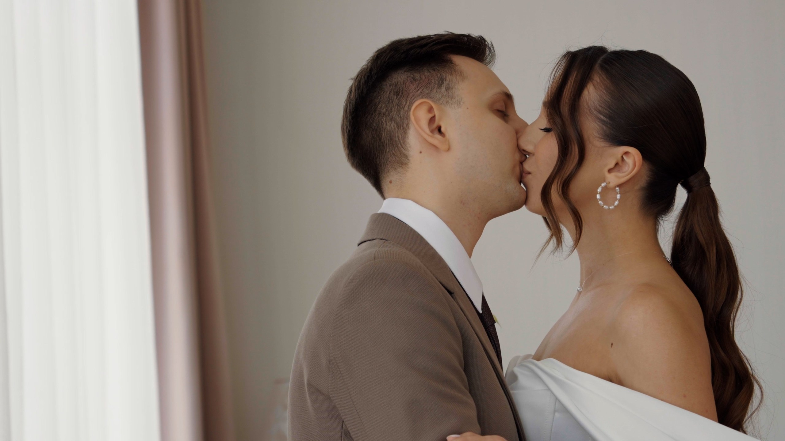 Свадебные видео. Видеограф и фотограф в Самаре Кристина Позднякова