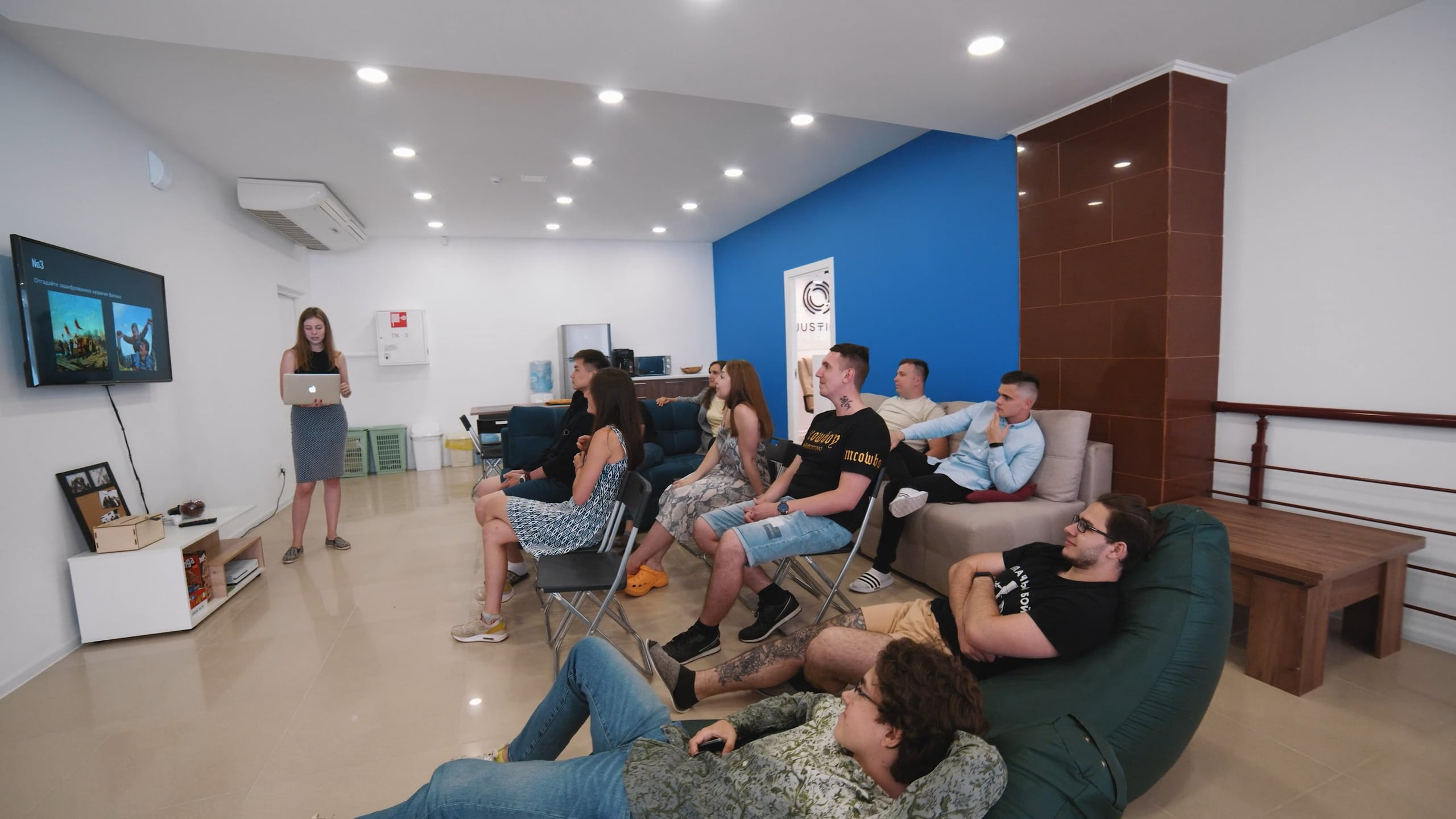 Корпоративное видео. Видеограф Антон Чайный. Свадебные ромкомы с пасхалками