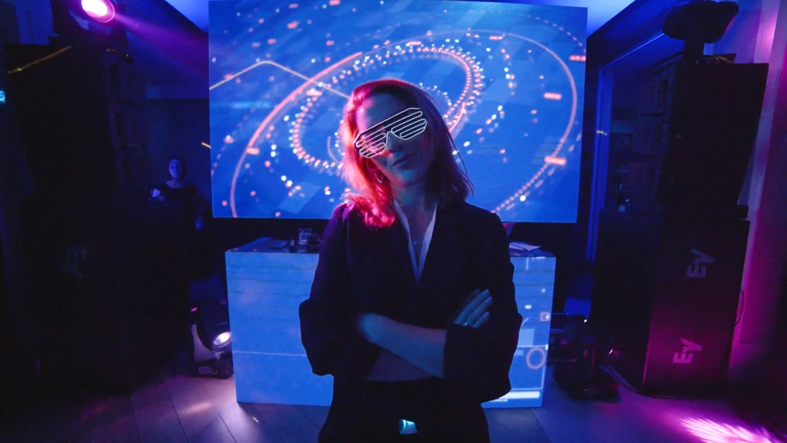 Видеосъемка корпоратив. Видеограф Антон Чайный. Свадебные ромкомы с пасхалками