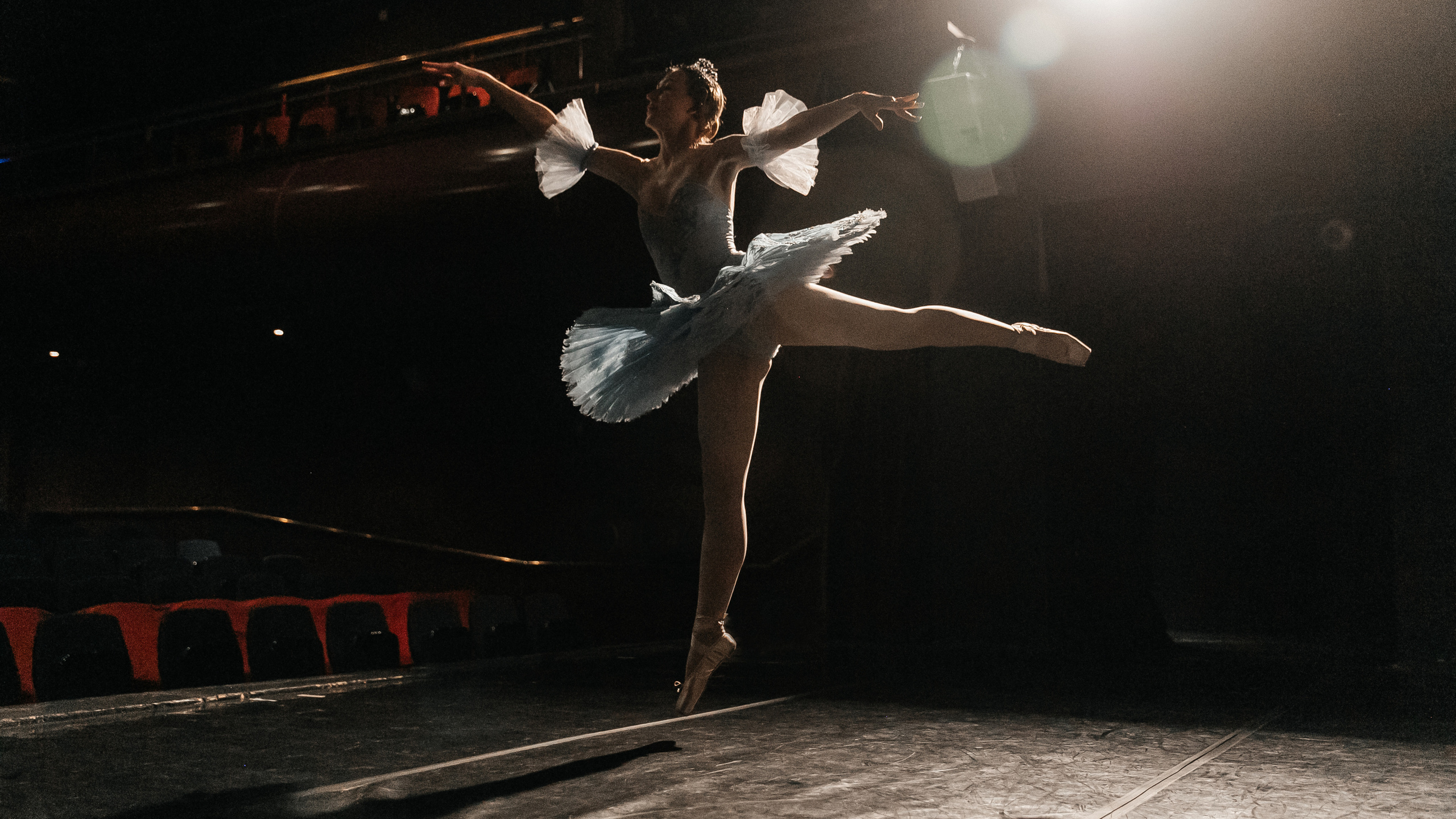 Балет в театре Луны