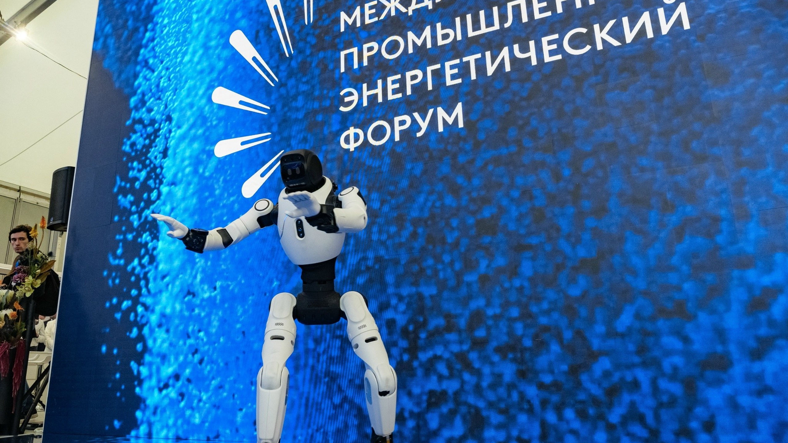 Отчётники. Дмитрий Изосимов — фото и видео в Тюмени
