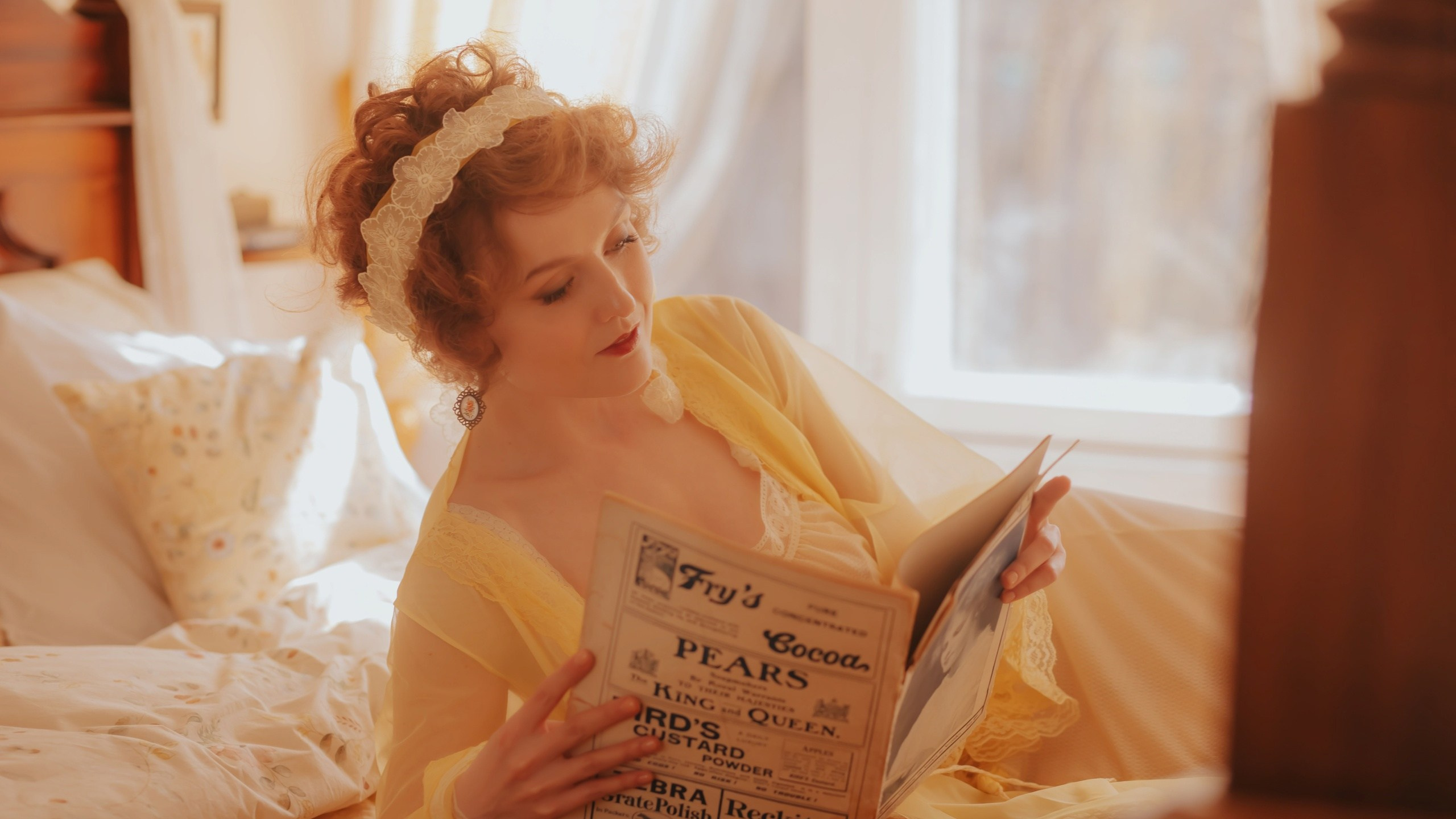 Утро в жёлтой спальне