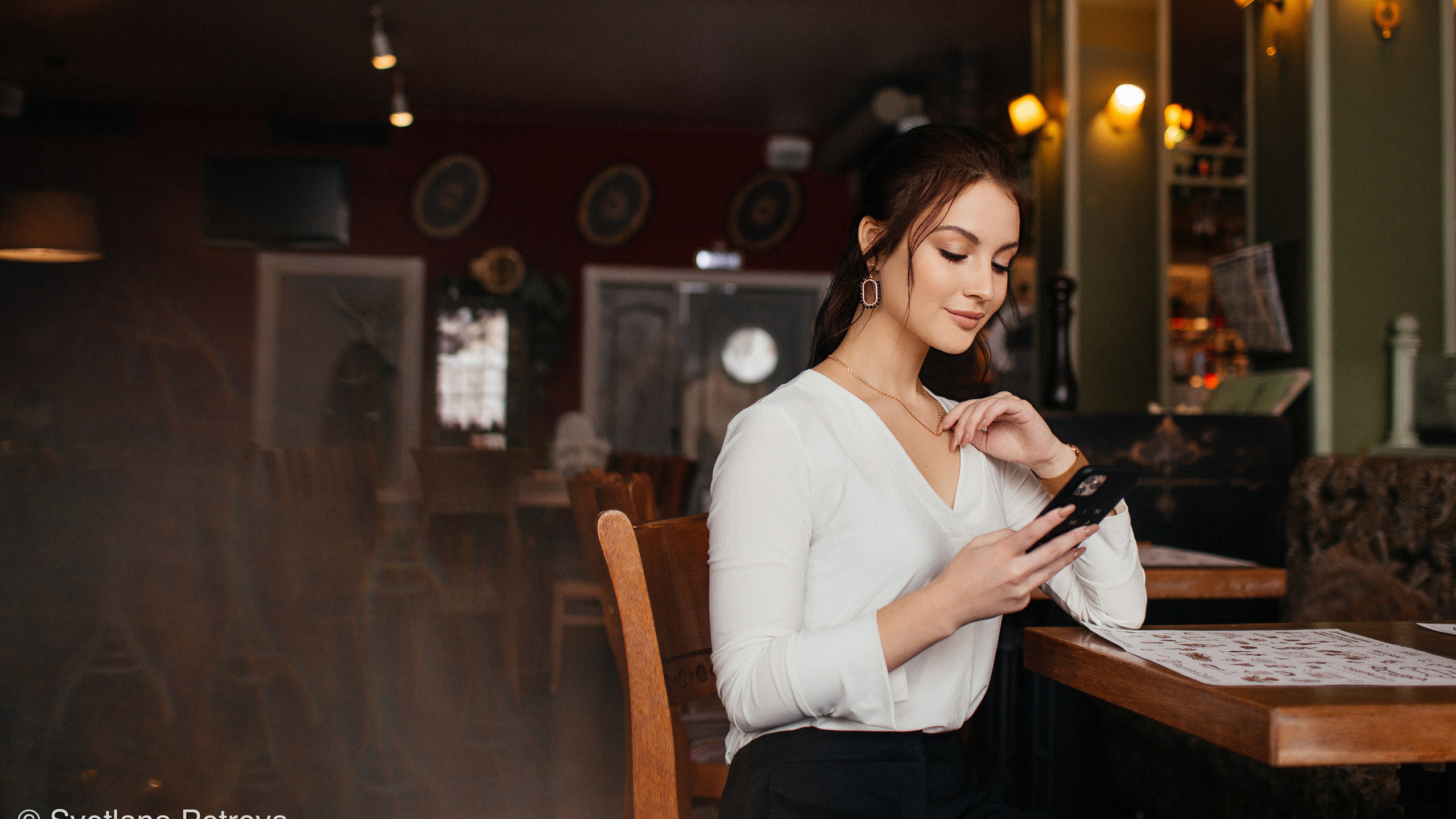 Индивидуальная съёмка в кафе. Зима 2021