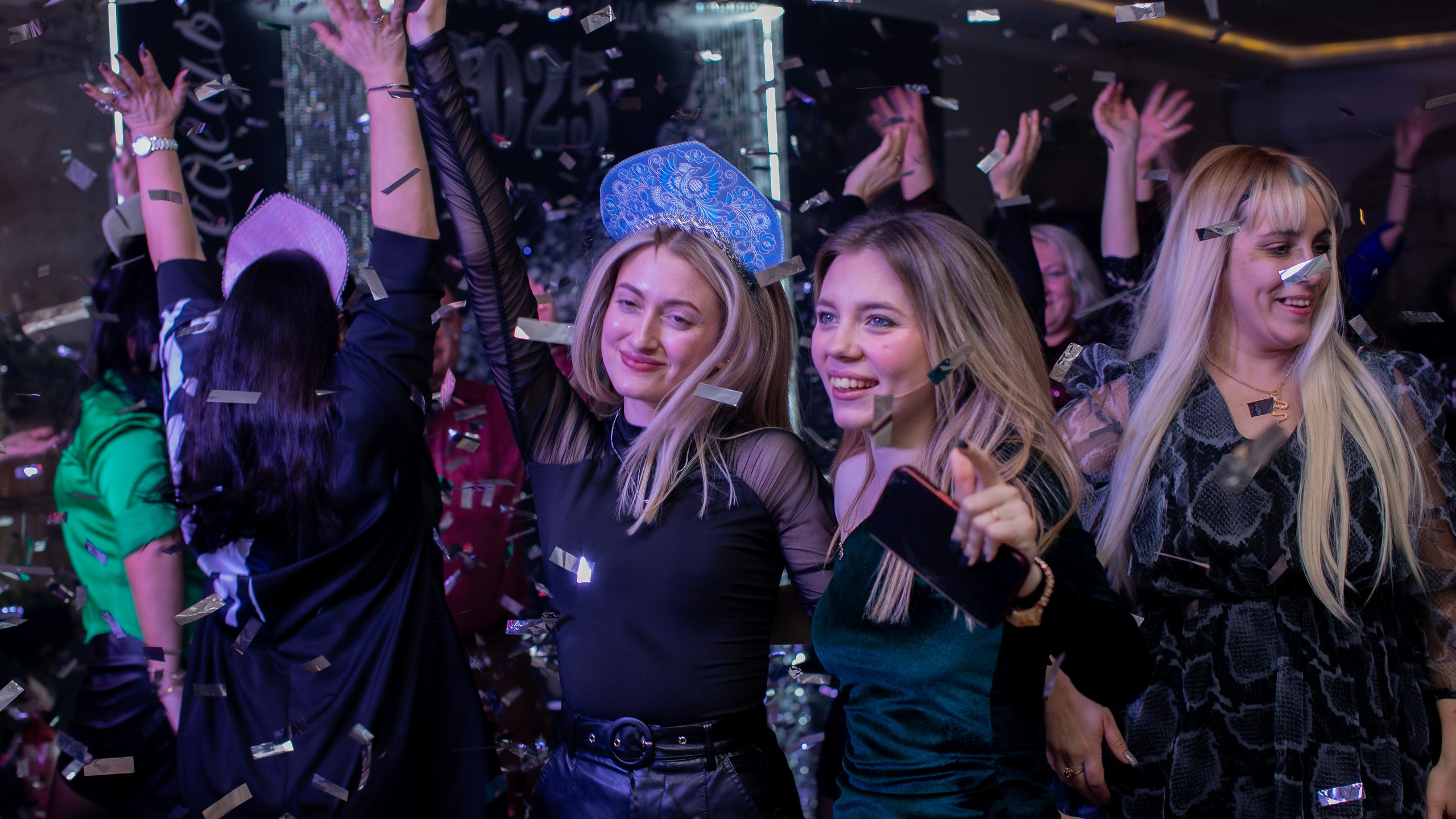 Новогодние корпоративы 2025