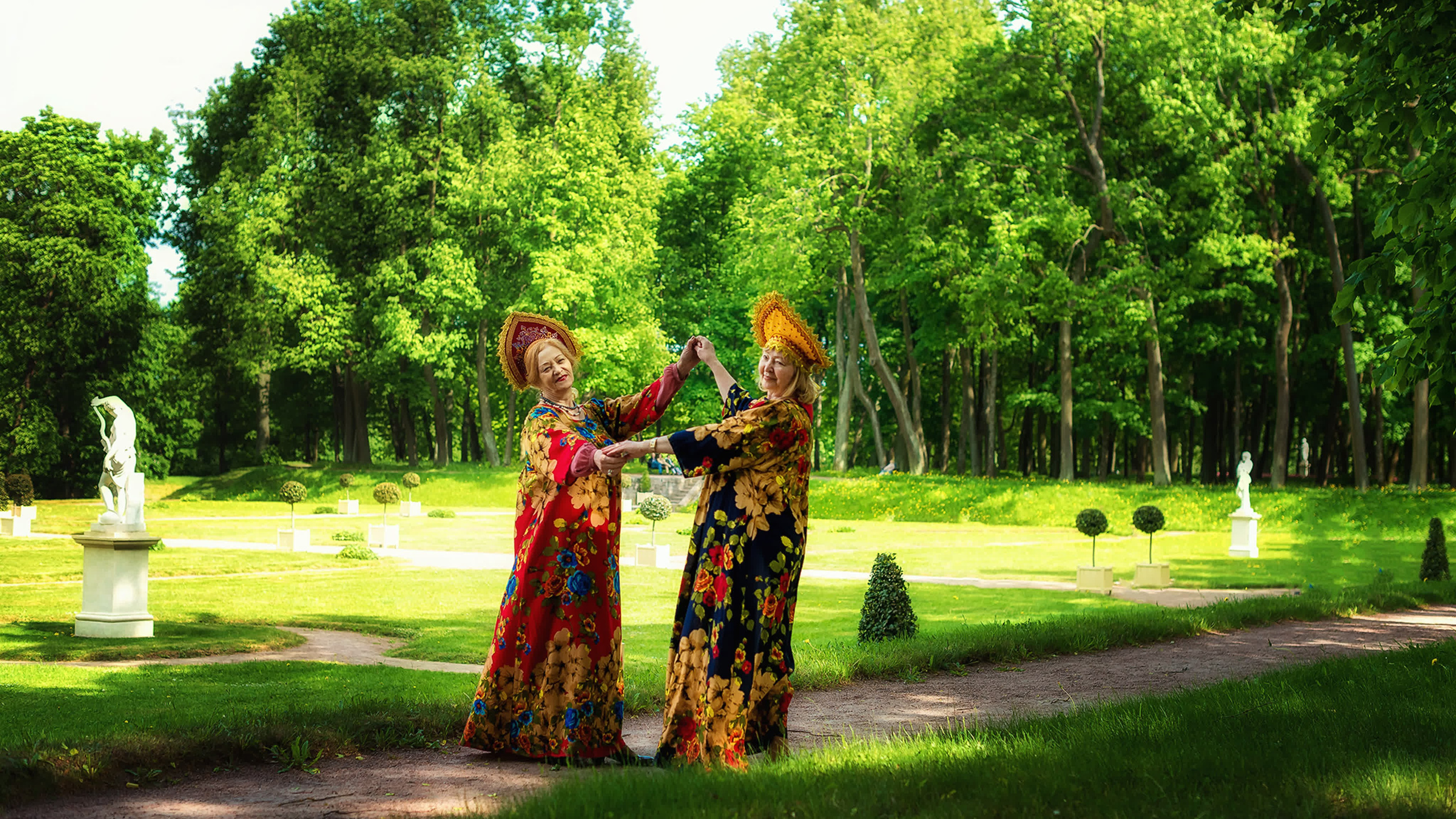 Гатчина. Женский фотограф Крещение Венчание Москва Брянск