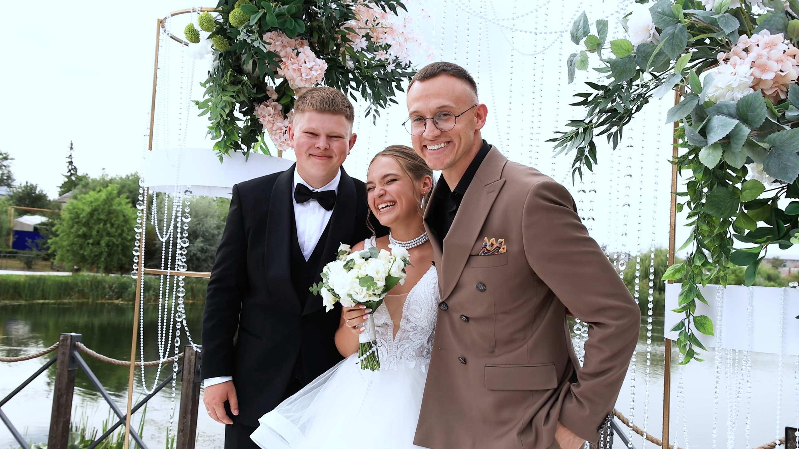 Видеосьемка свадебных выездных церемоний. Свадебный видеограф AlexFilms в Воронеже и по всей России