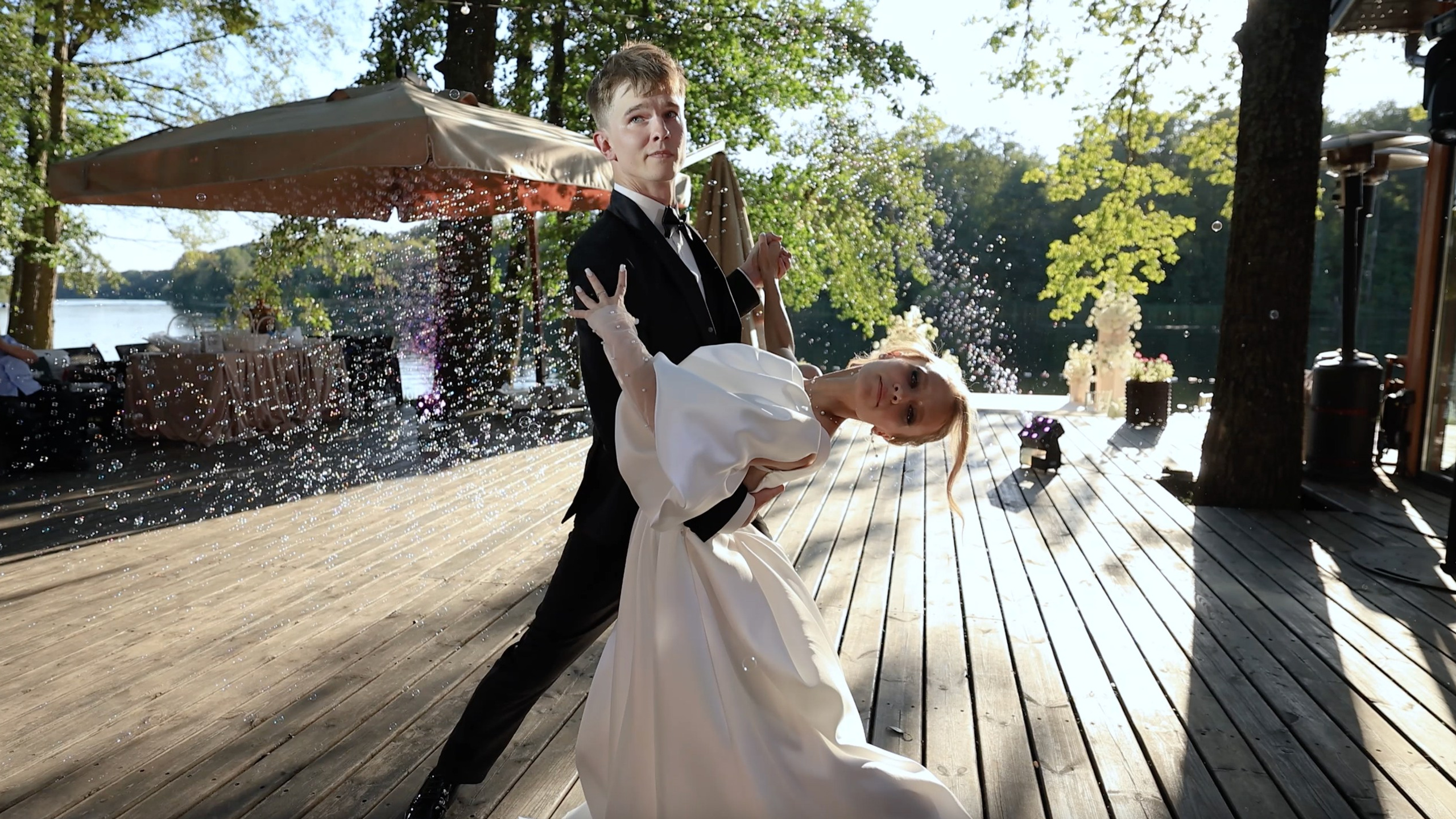 Первый танец молодожен. Свадебный видеограф AlexFilms в Воронеже и по всей России