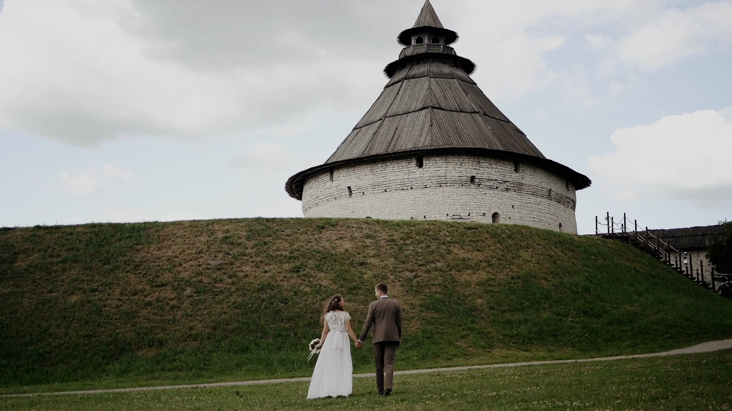 Видео. Олег и Мария Ивановы фотограф и видеограф в Пскове Санкт - Петербурге