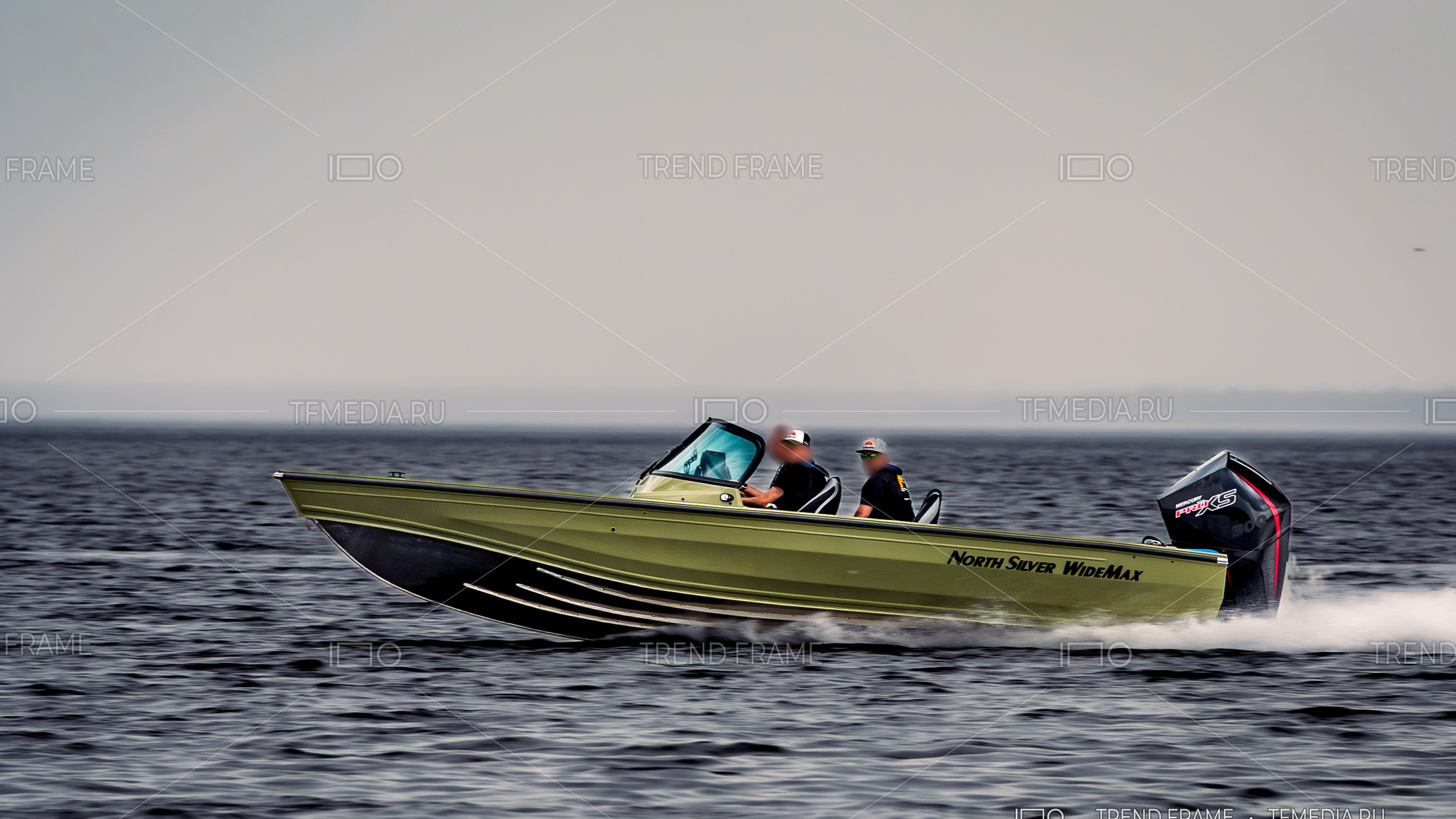 фотоаппарат для спортивной съемки sony a9 iii 120 кадров лодка North Silver WideMax на скорости