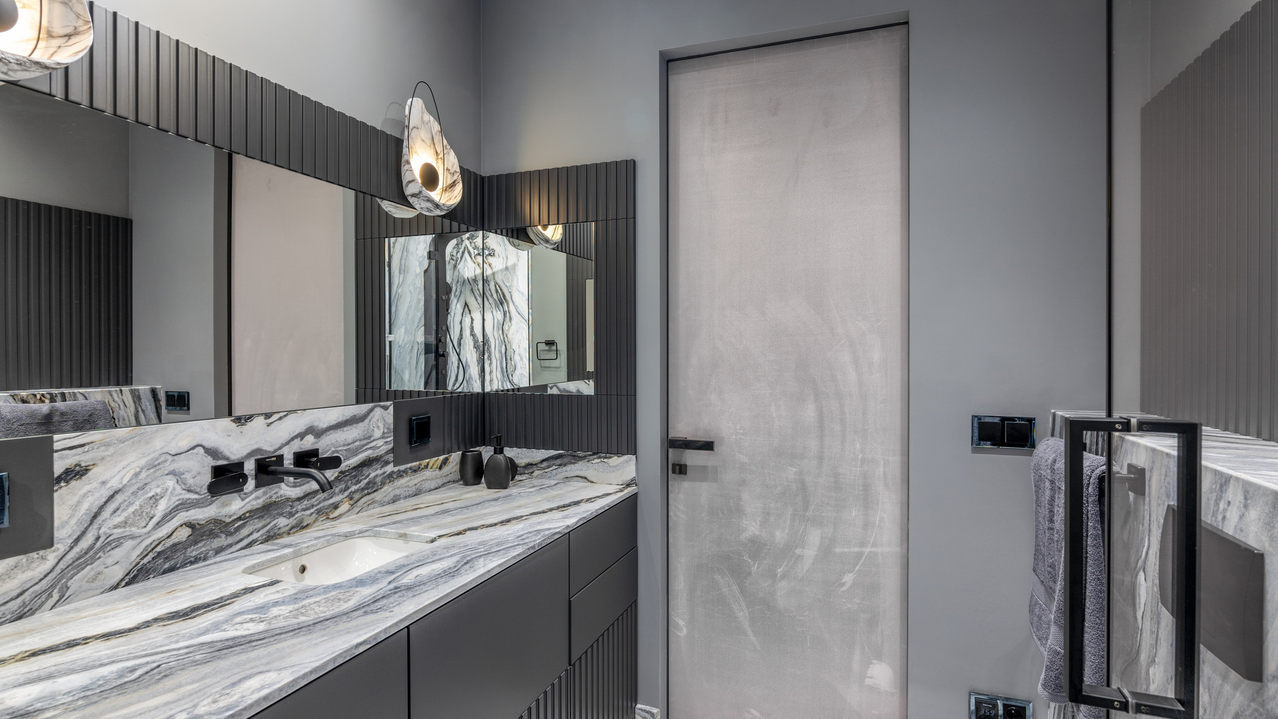 Neva Tower. Интерьерный и архитектурный фотограф и видеограф в Москве