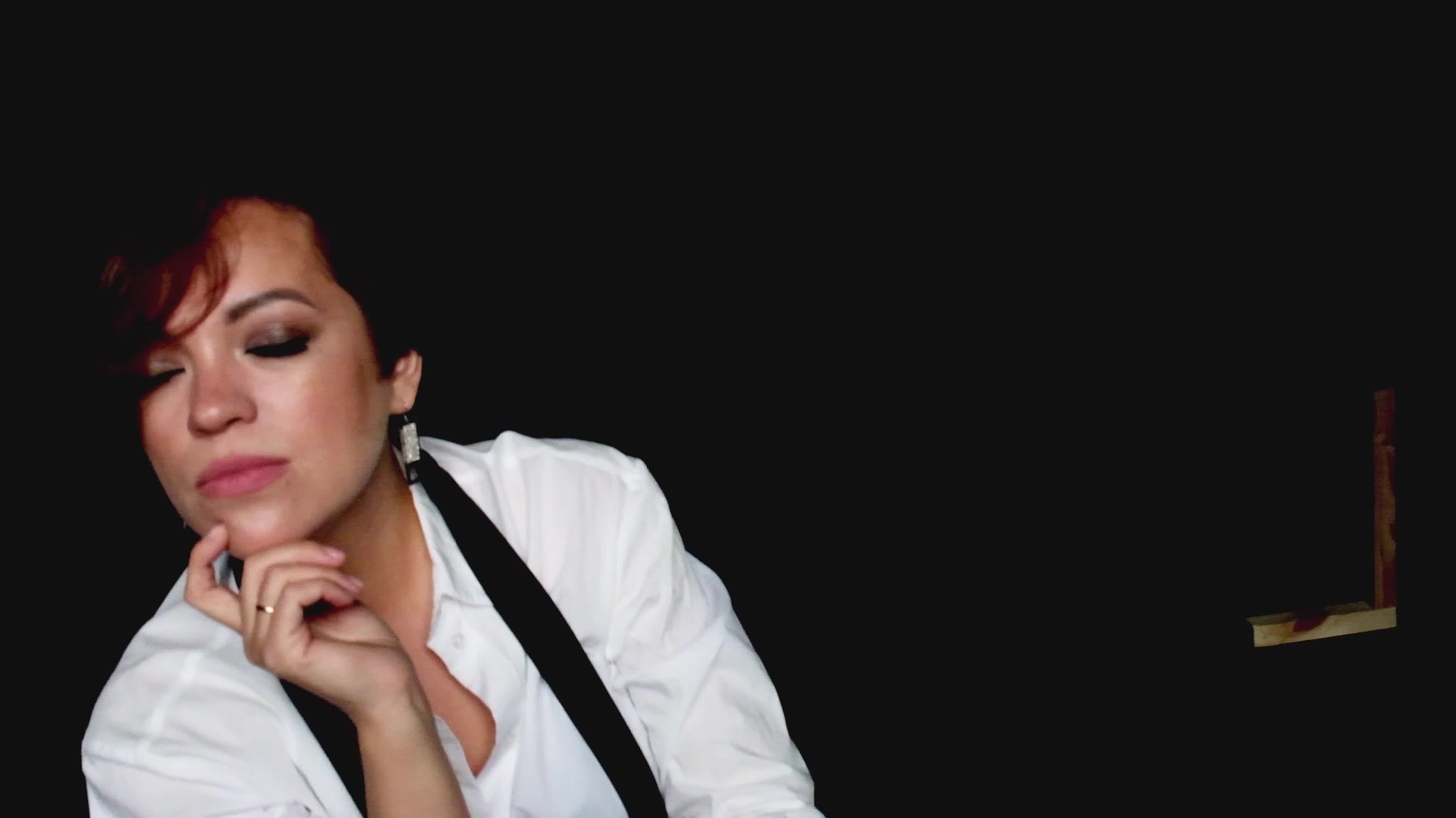 Видеопортреты девушки. Фотограф и видеограф в Тюмени Анна Жагорина, ваши фото еще не отдавали так быстро!