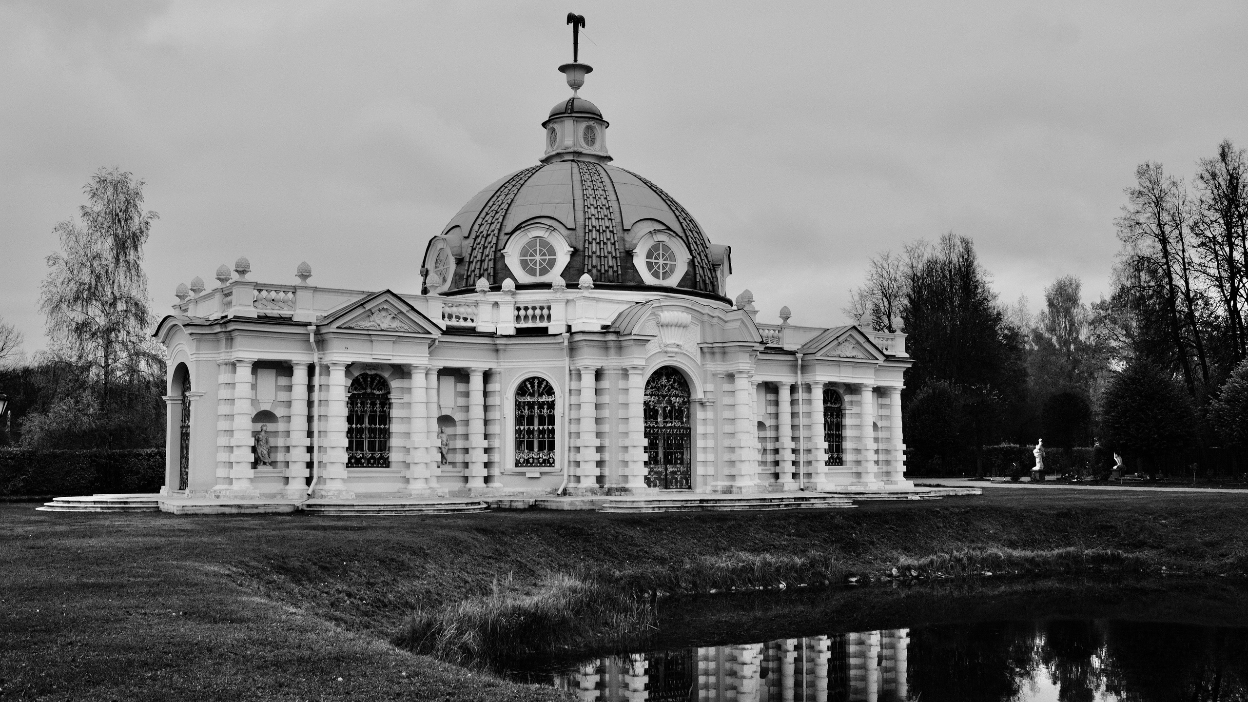 Кусково в монохроме
