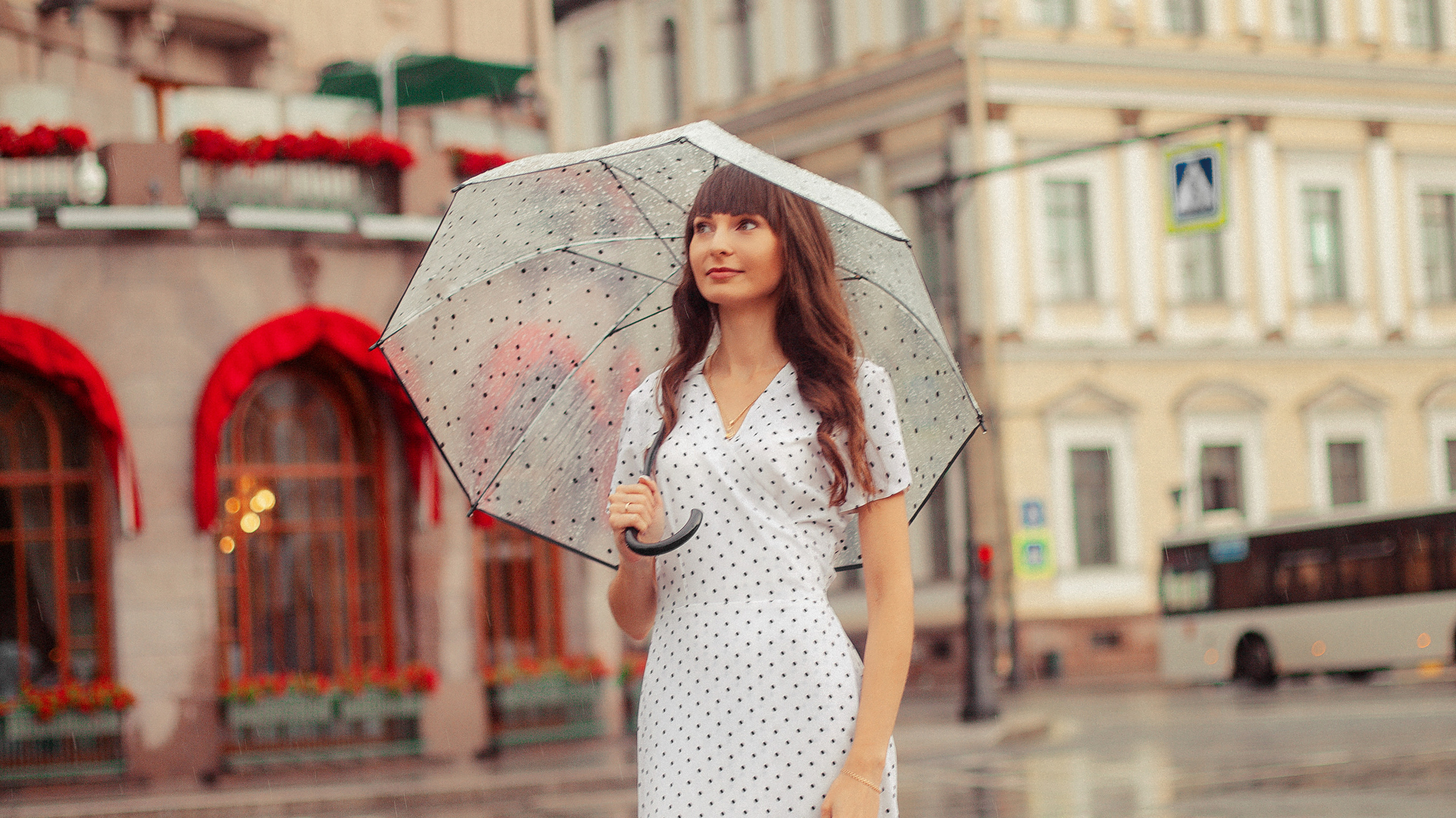 прогулка с зонтом