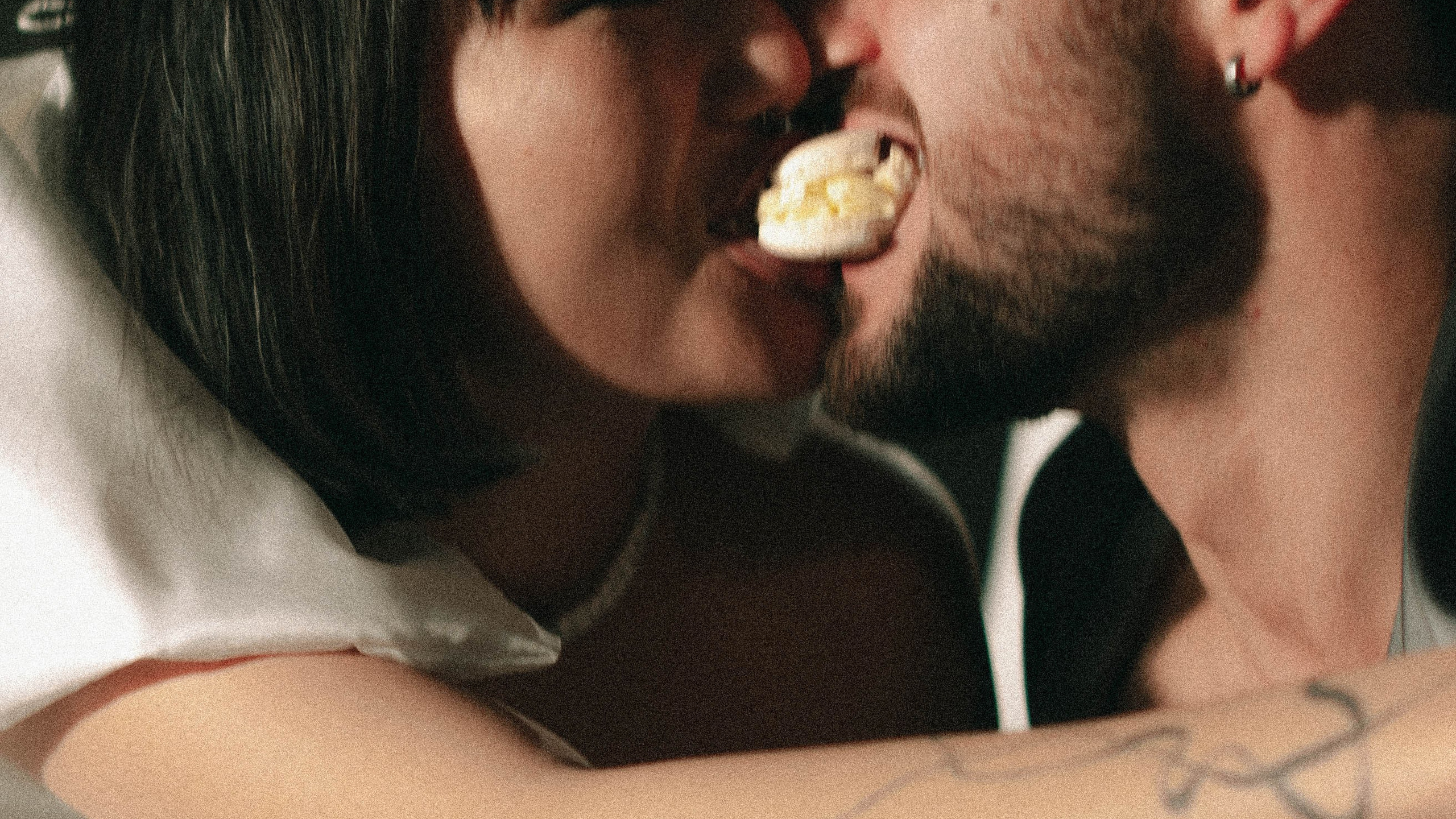 СВАБЕДНАЯ ФОТСЕССИИЯ В ОДНОМ ИЗ ЗАЛОВ НИКОЛАЕВСКОГО ДВОРЦА