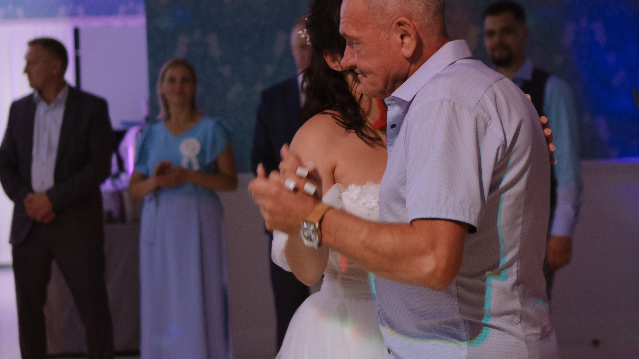 ТАНЕЦ ОТЦА И ДОЧЕРИ НА БАНКЕТЕ (СВАДЕБНАЯ ФОТОСЕСИИЯ БАНКЕТА)