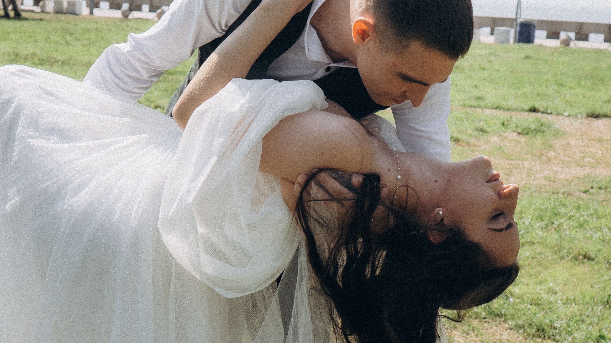 СВАДЕБНАЯ СЬЕМК В ПАРКЕ 300-ЛЕТИЯ