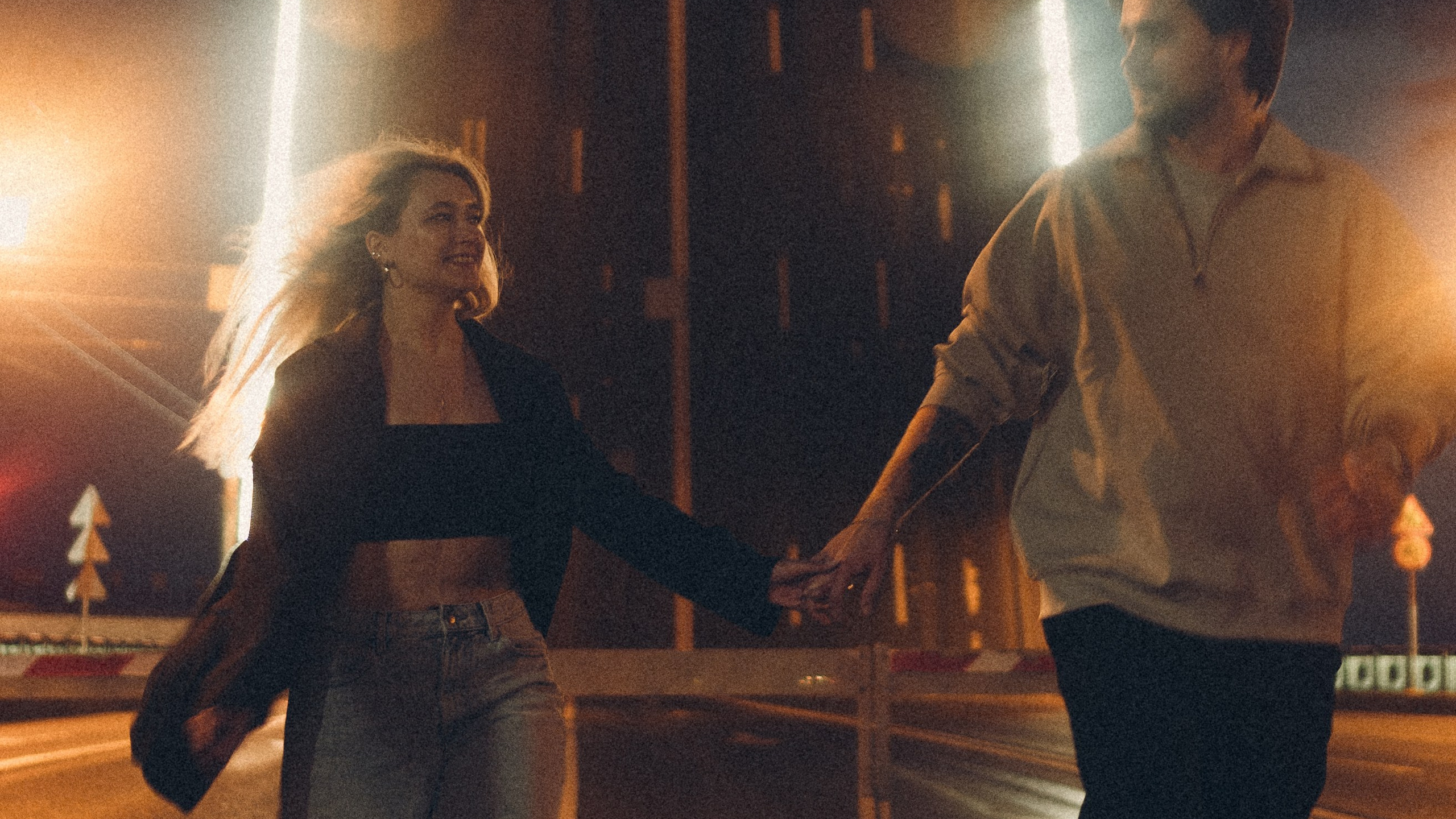 ПРОГУЛКА ПО НОЧНОМУ ГОРОДУ